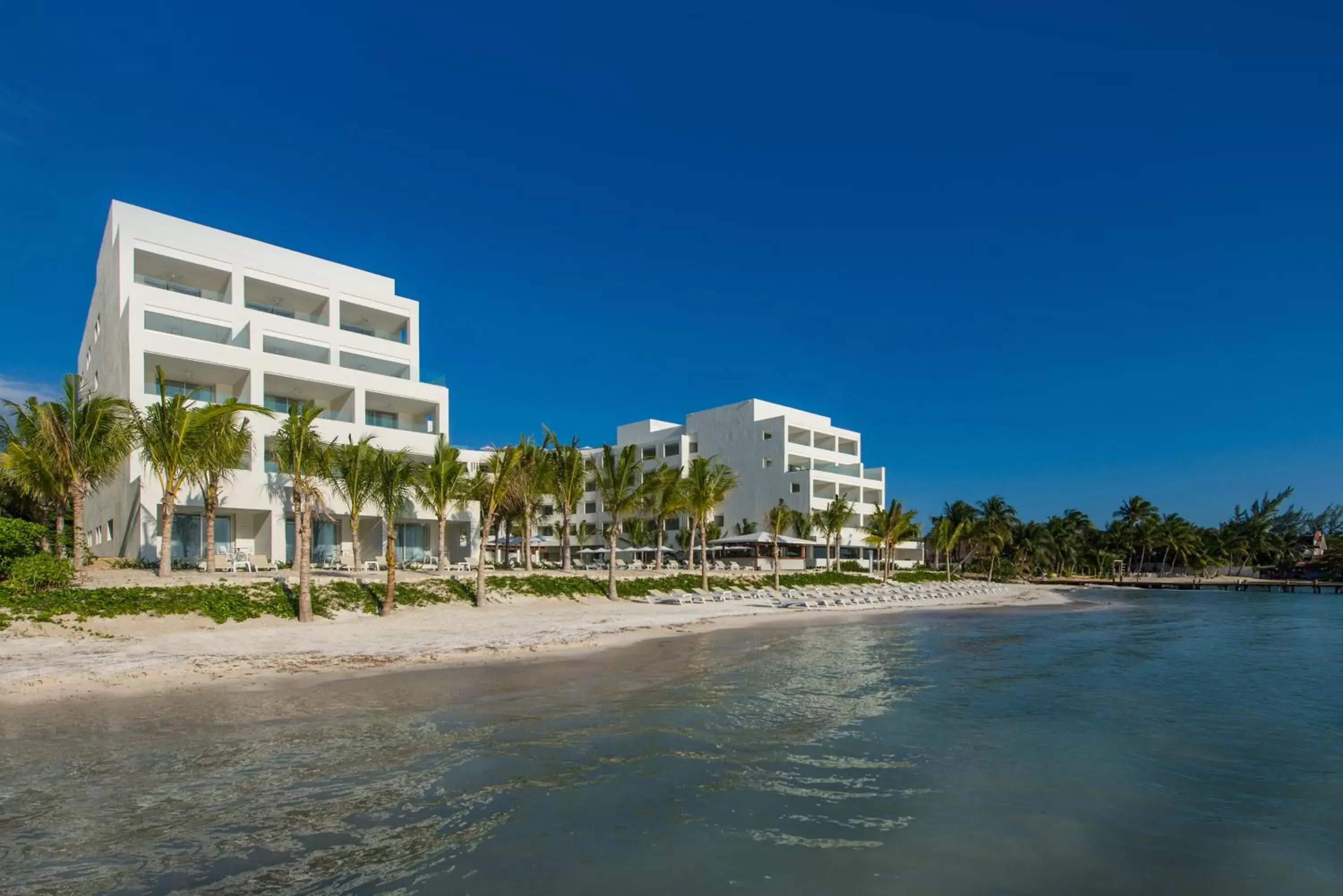 Beach in Izla Beach Front Hotel