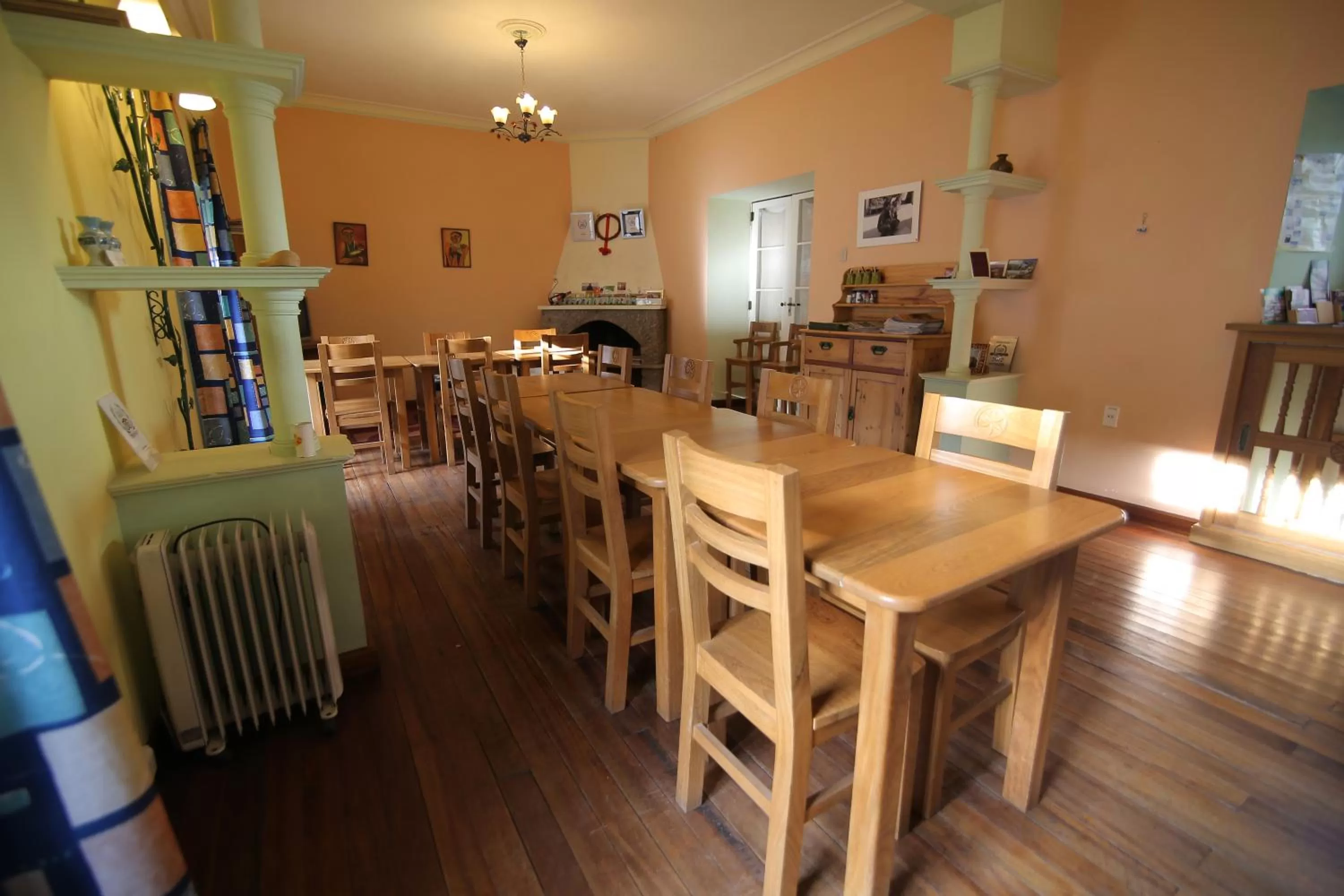 Property building, Restaurant/Places to Eat in Casa Verde B&B