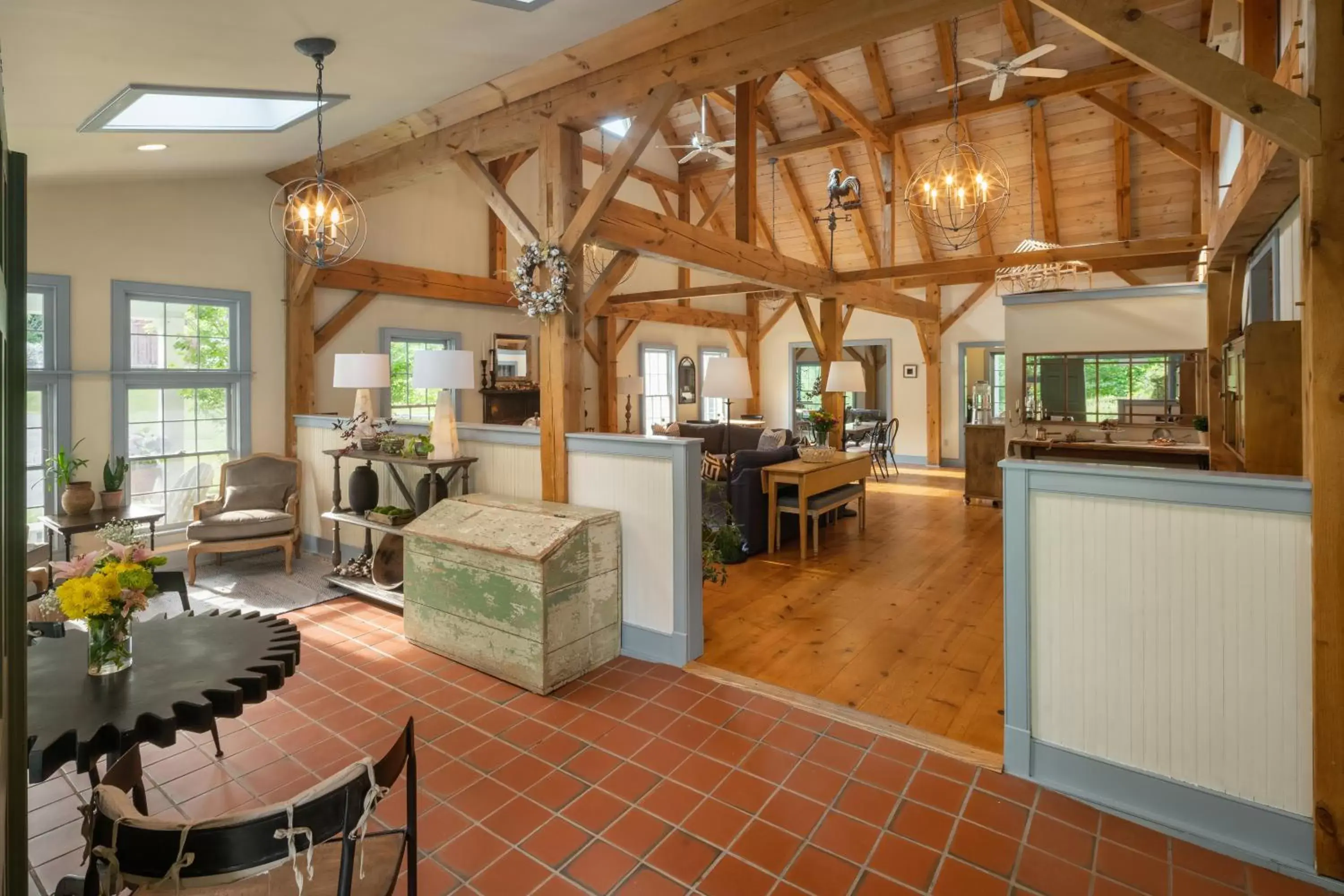 Living room, Lounge/Bar in Inn at Silver Maple Farm