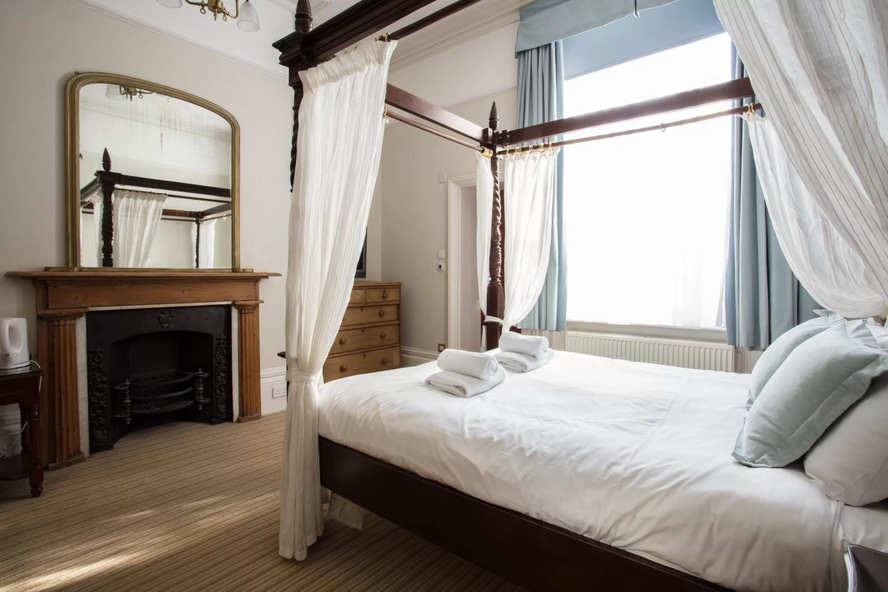 Bed in Brighton House