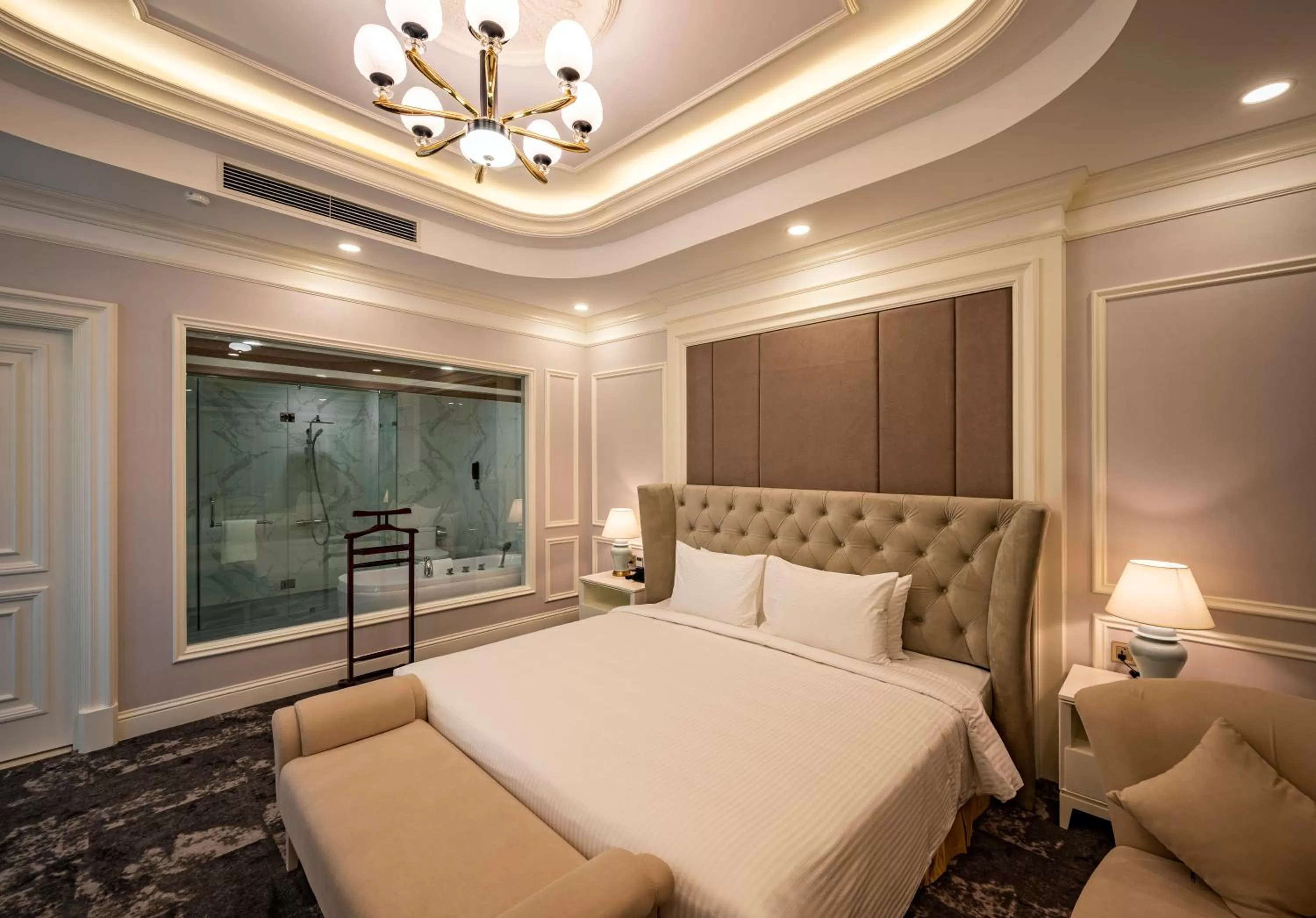 Bedroom, Bed in Muong Thanh Luxury Saigon Hotel