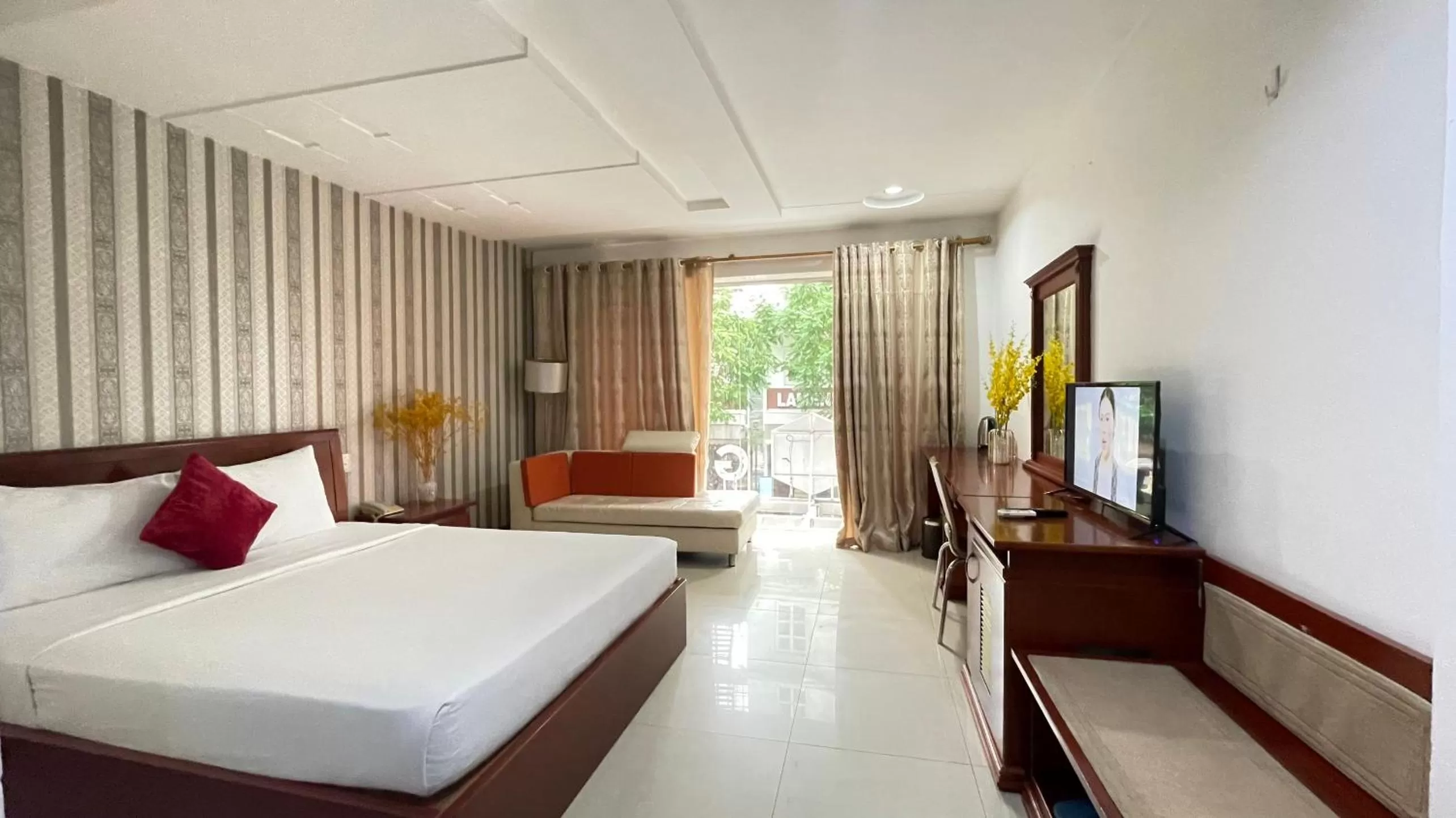 Living room, Bed in Gold hotel, Saigon