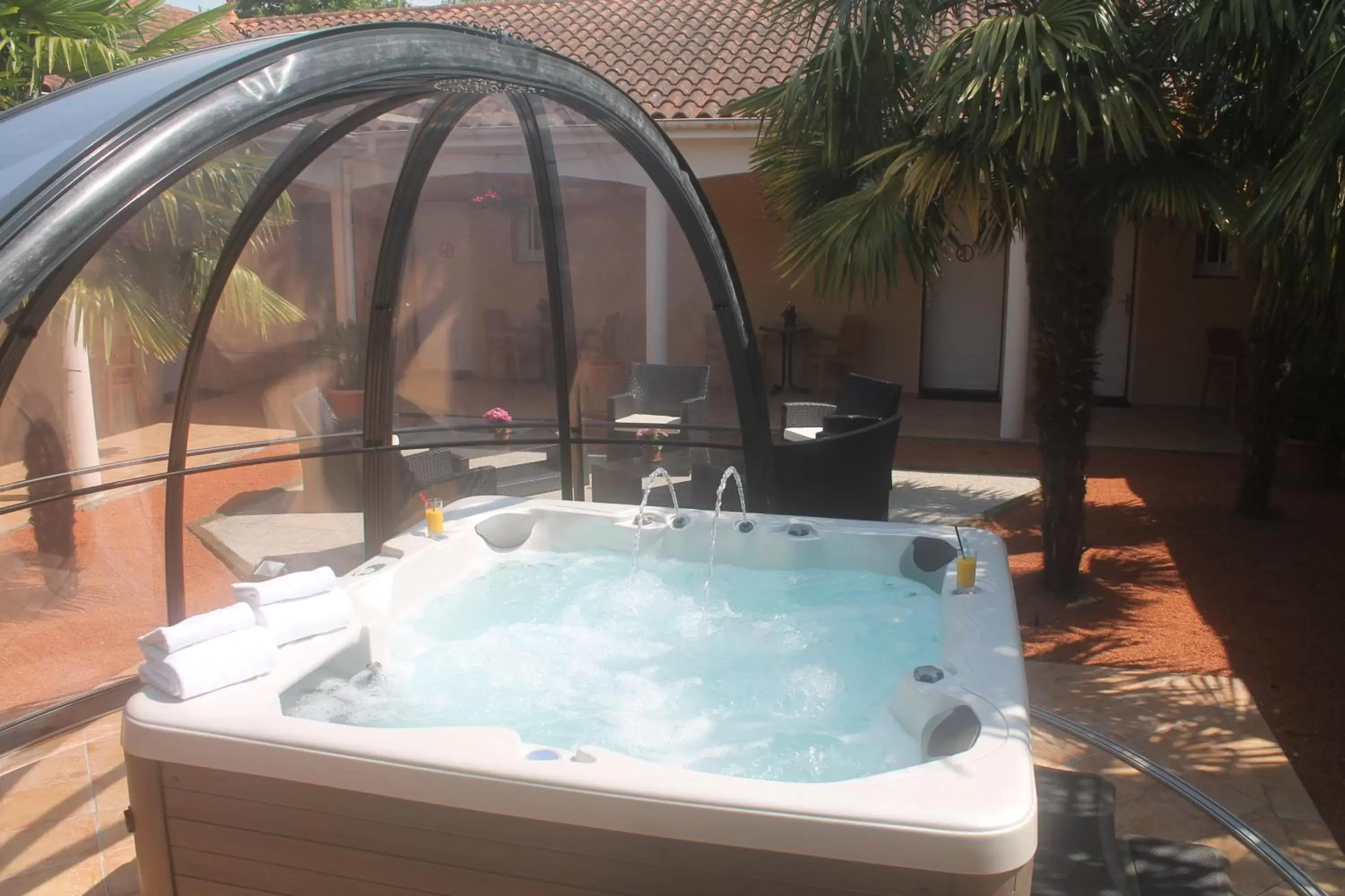 Hot Tub, Spa/Wellness in The Originals City, Hôtel La Closerie, Nantes Nord (Inter-Hotel)