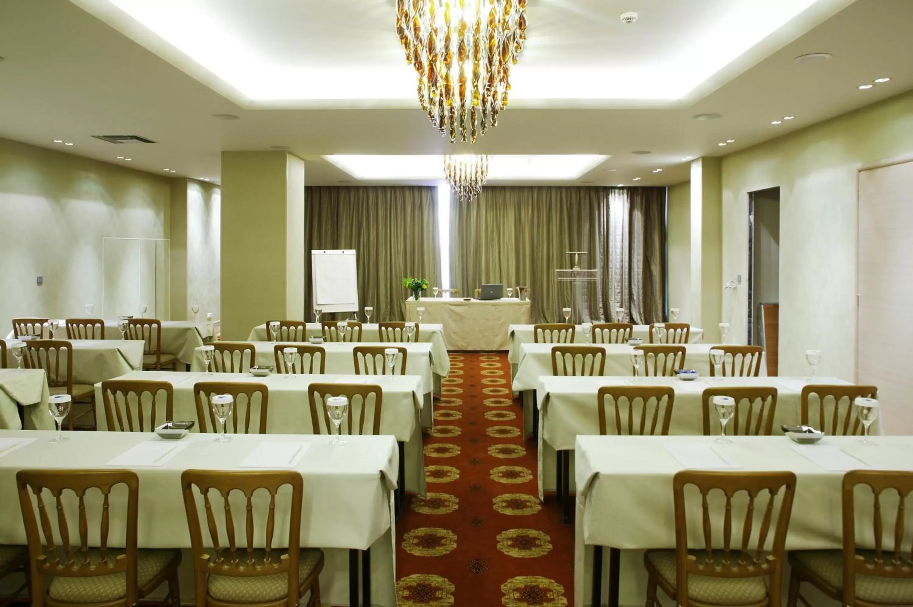 Business facilities, Restaurant/Places to Eat in Amalia Hotel Athens