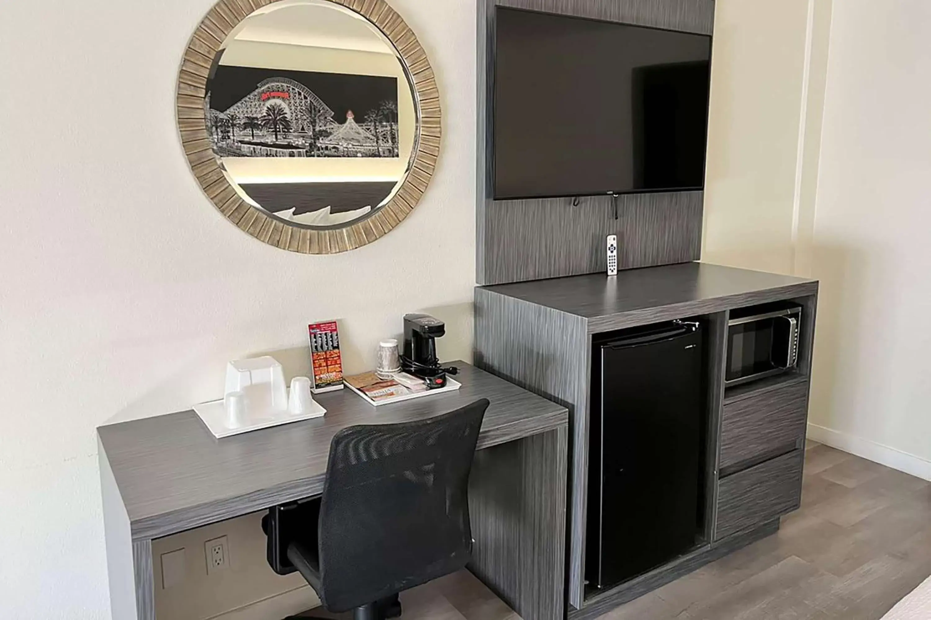 Photo of the whole room in Ramada by Wyndham Anaheim Convention Center Photo of the whole room in Ramada by Wyndham Anaheim Convention Center