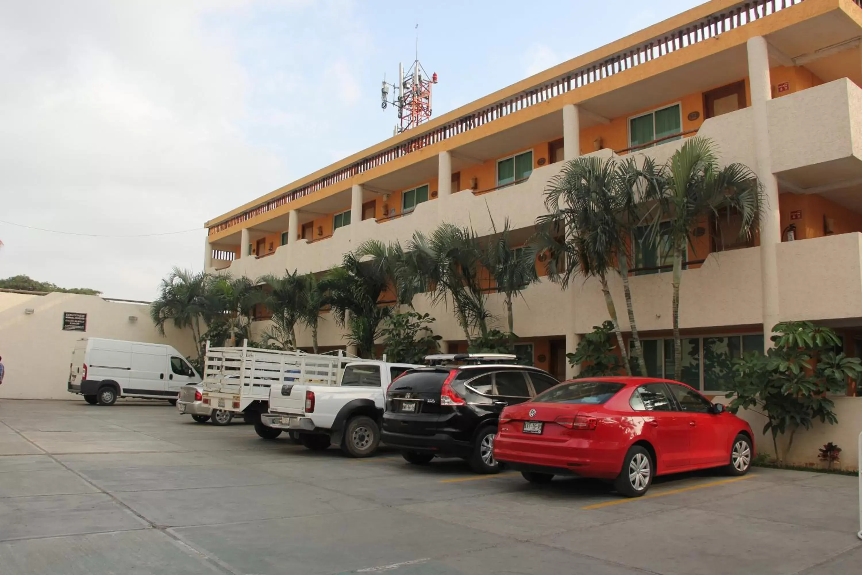 Property Building in Hotel Palapa Palace Inn