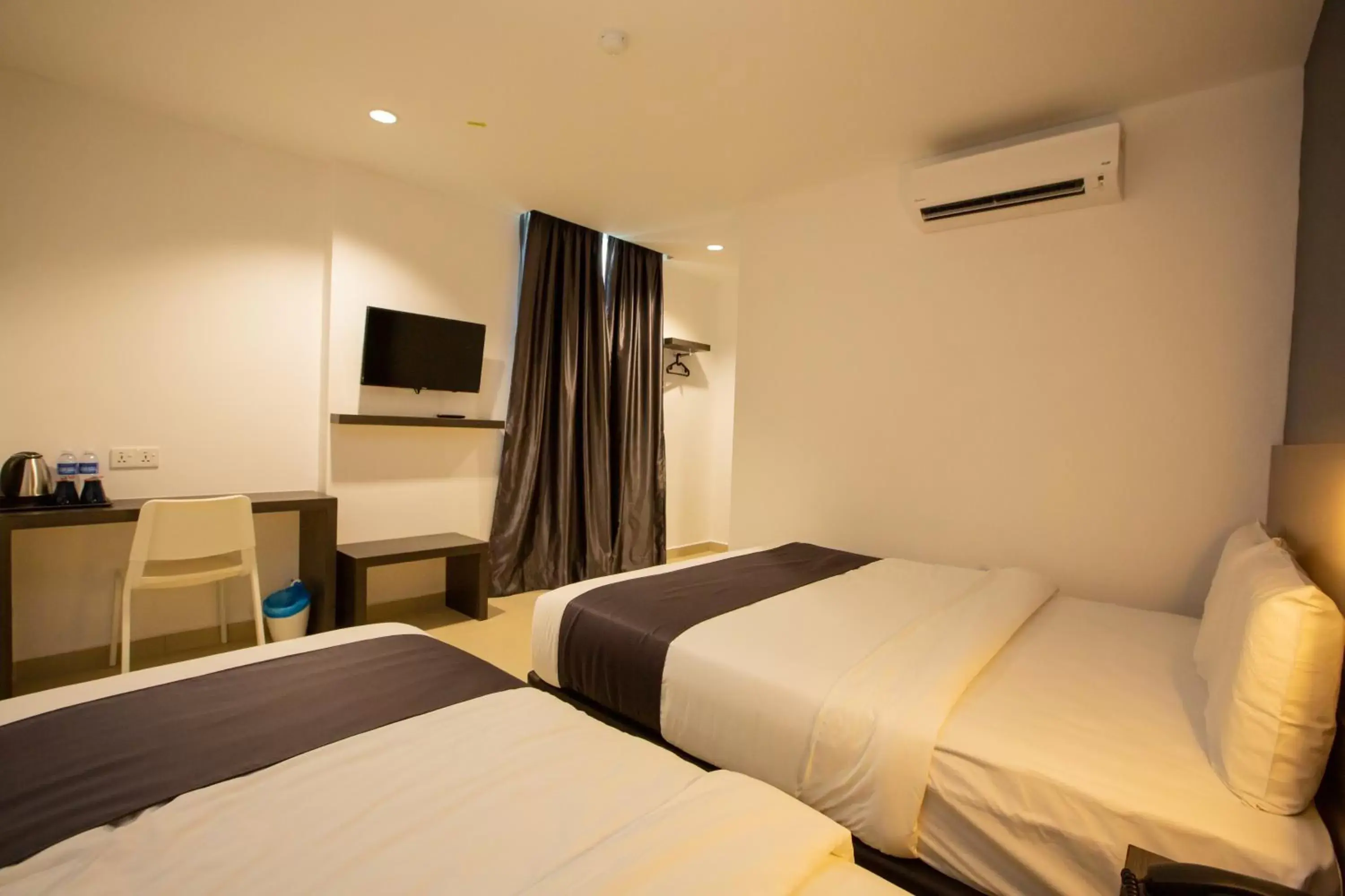 Family Room in 1 Hotel Signature Family Room in 1 Hotel Signature