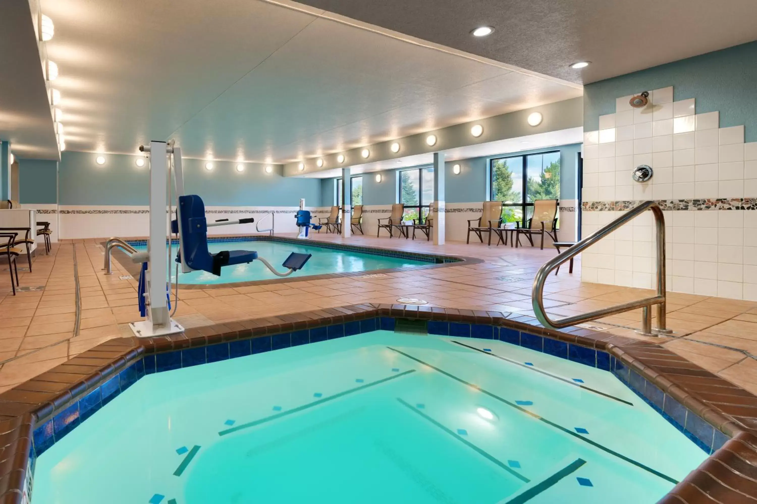Hot Tub, Swimming Pool in Holiday Inn Express Billings East, an IHG Hotel