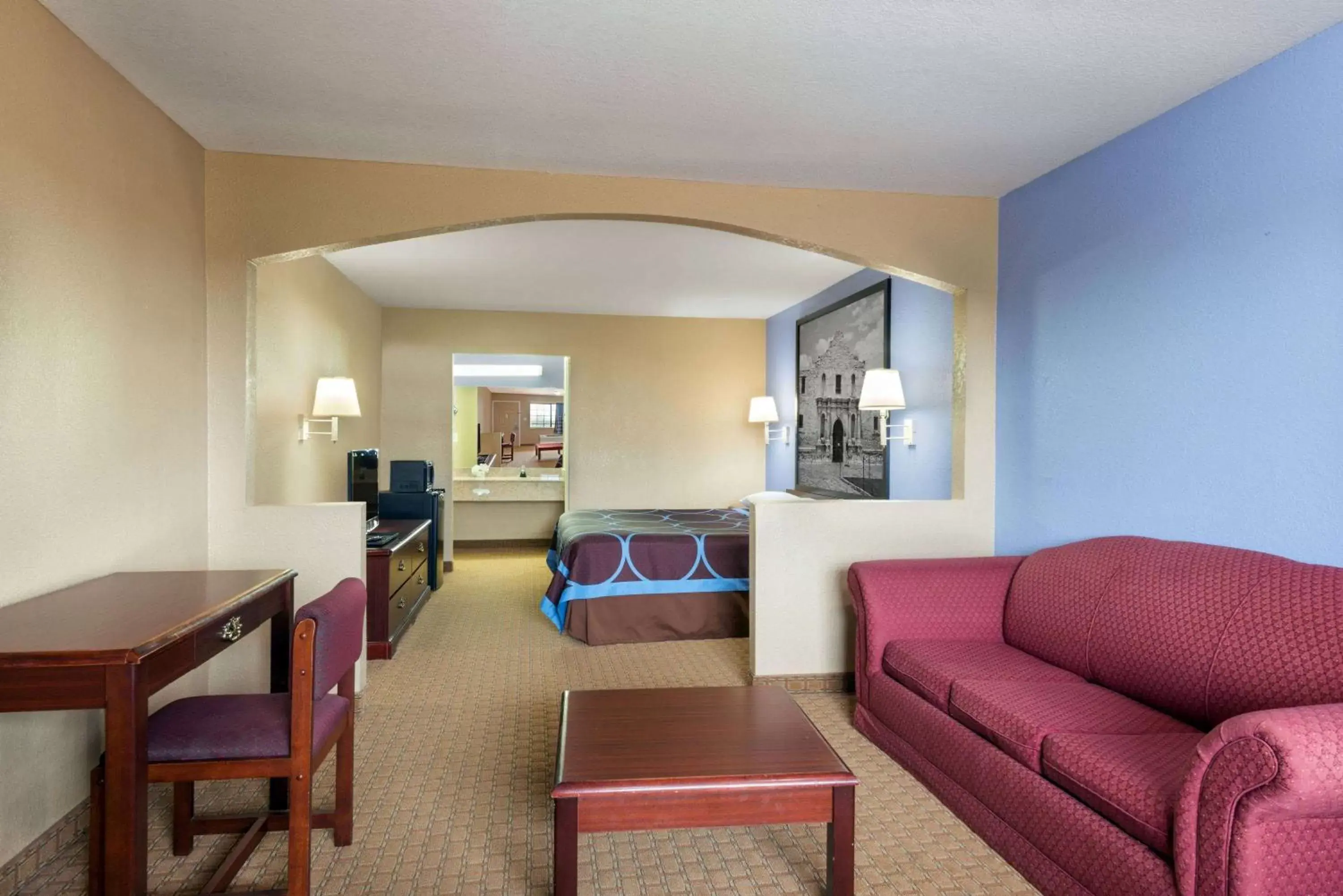 Photo of the whole room, Seating Area in Super 8 by Wyndham San Antonio/Riverwalk Area