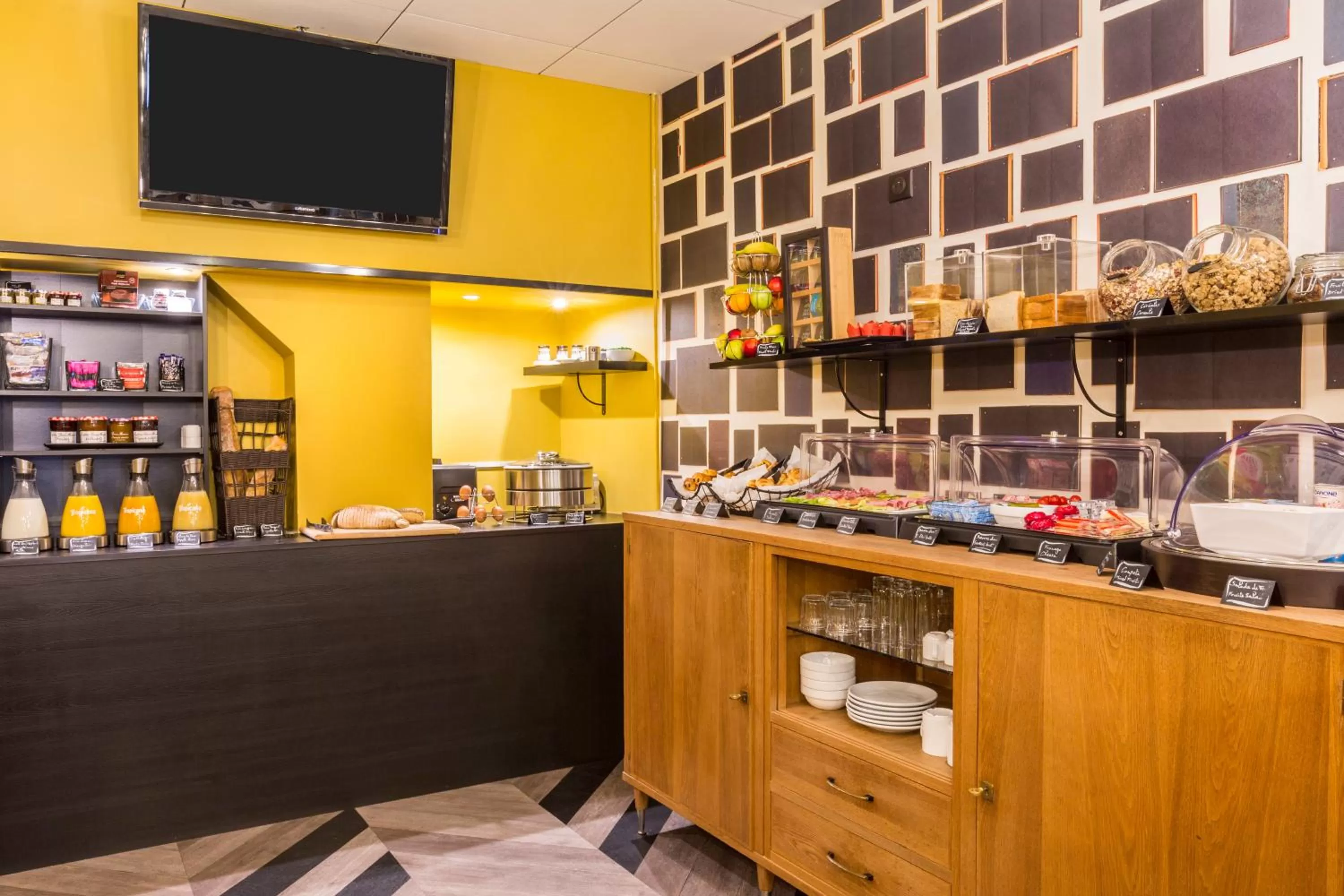 Food in Best Western Hotel Centre Reims