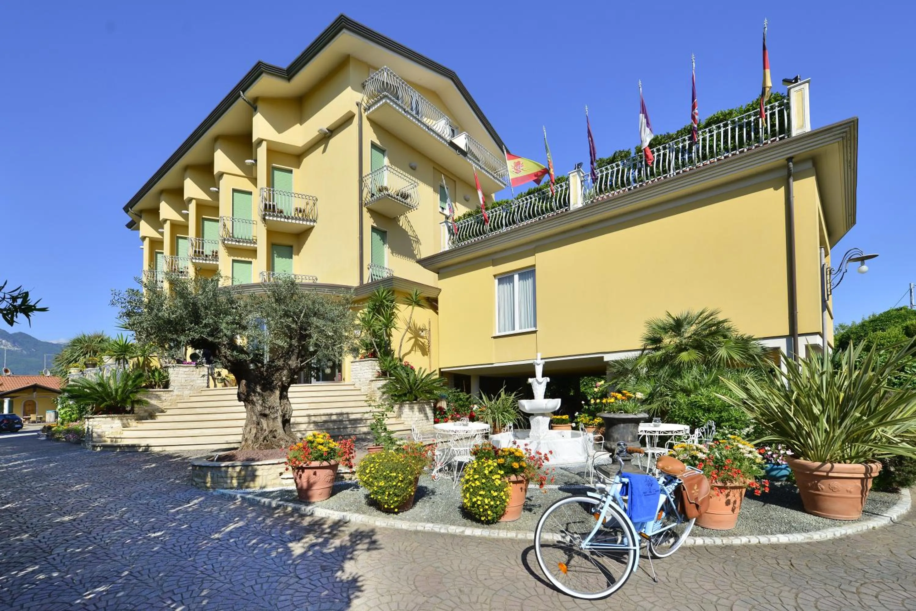 Property building in Hotel Villa Tiziana