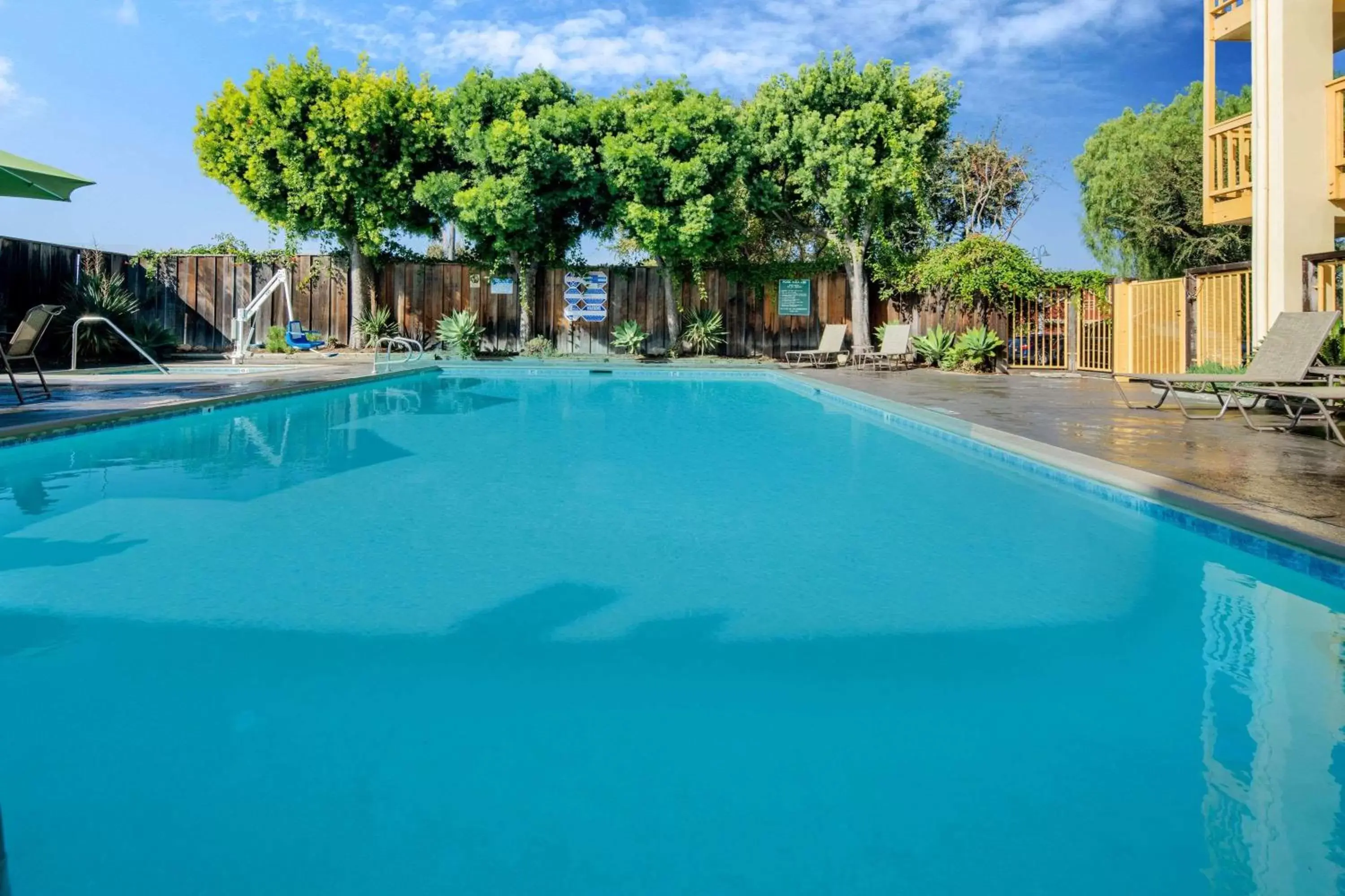 Pool view, Swimming Pool in La Quinta by Wyndham Irvine Spectrum
