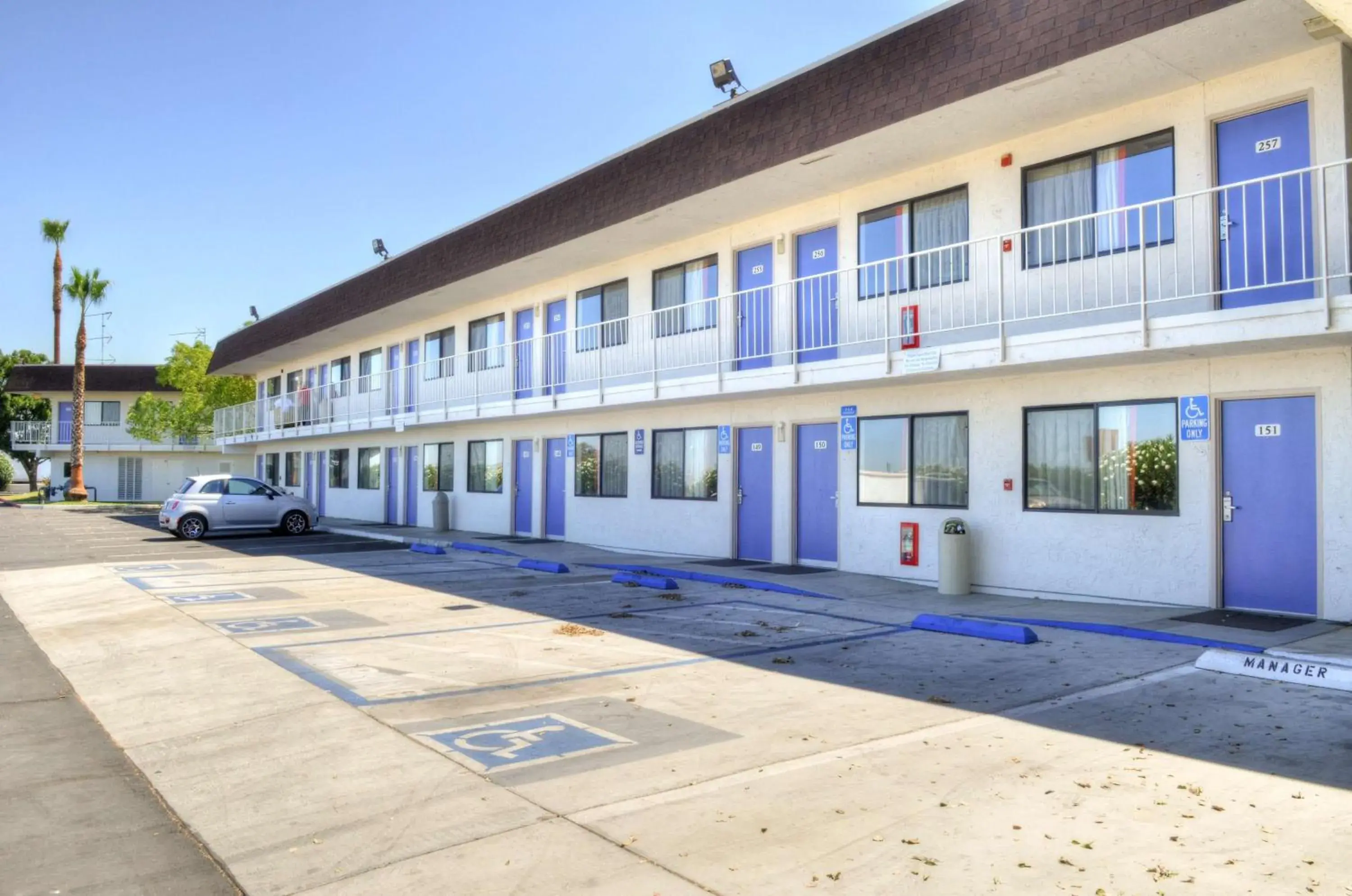 Property Building in Motel 6 Santa Nella, CA - Los Banos - Interstate 5