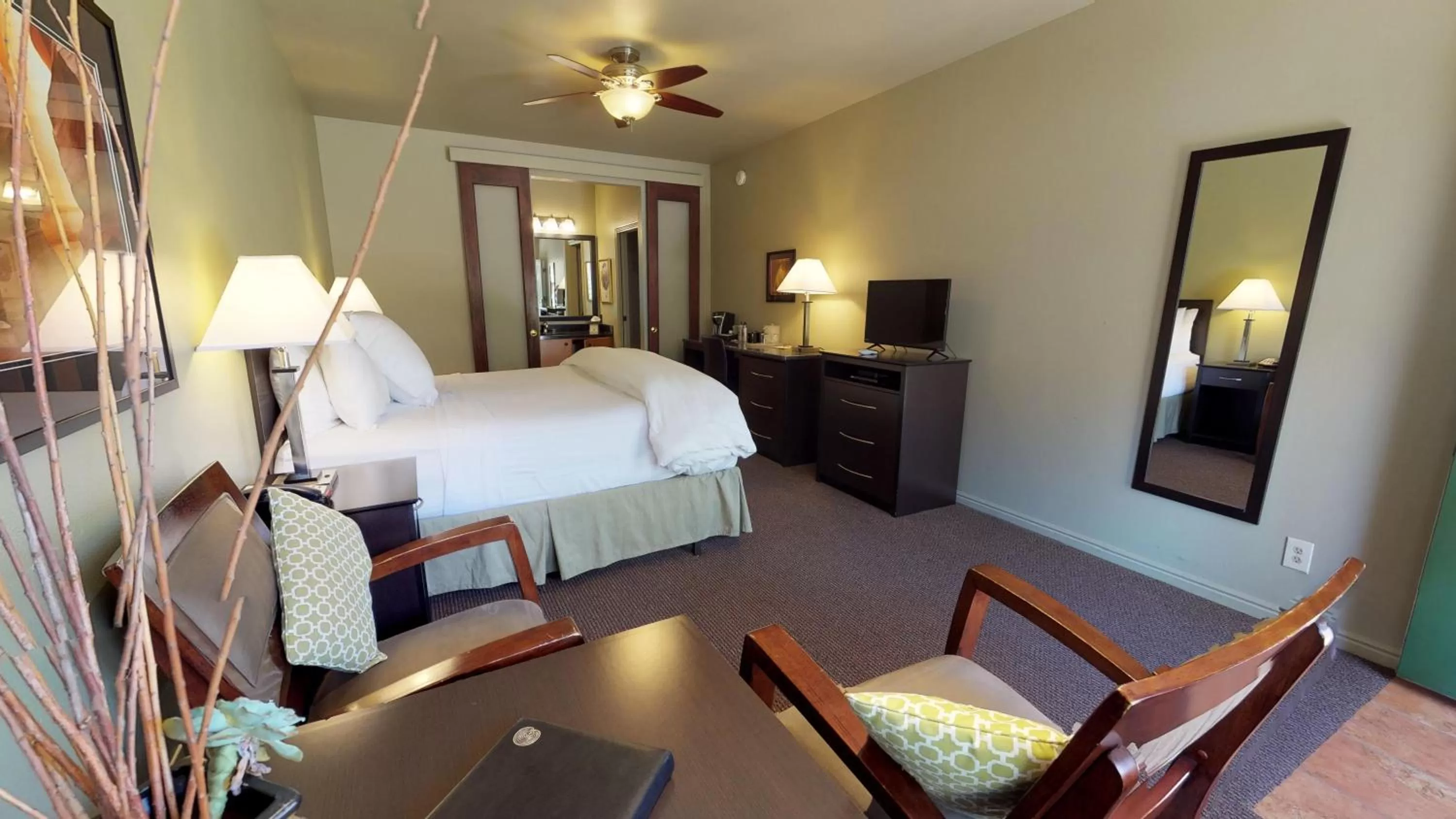 Photo of the whole room in Flanigan`s Resort and Spa