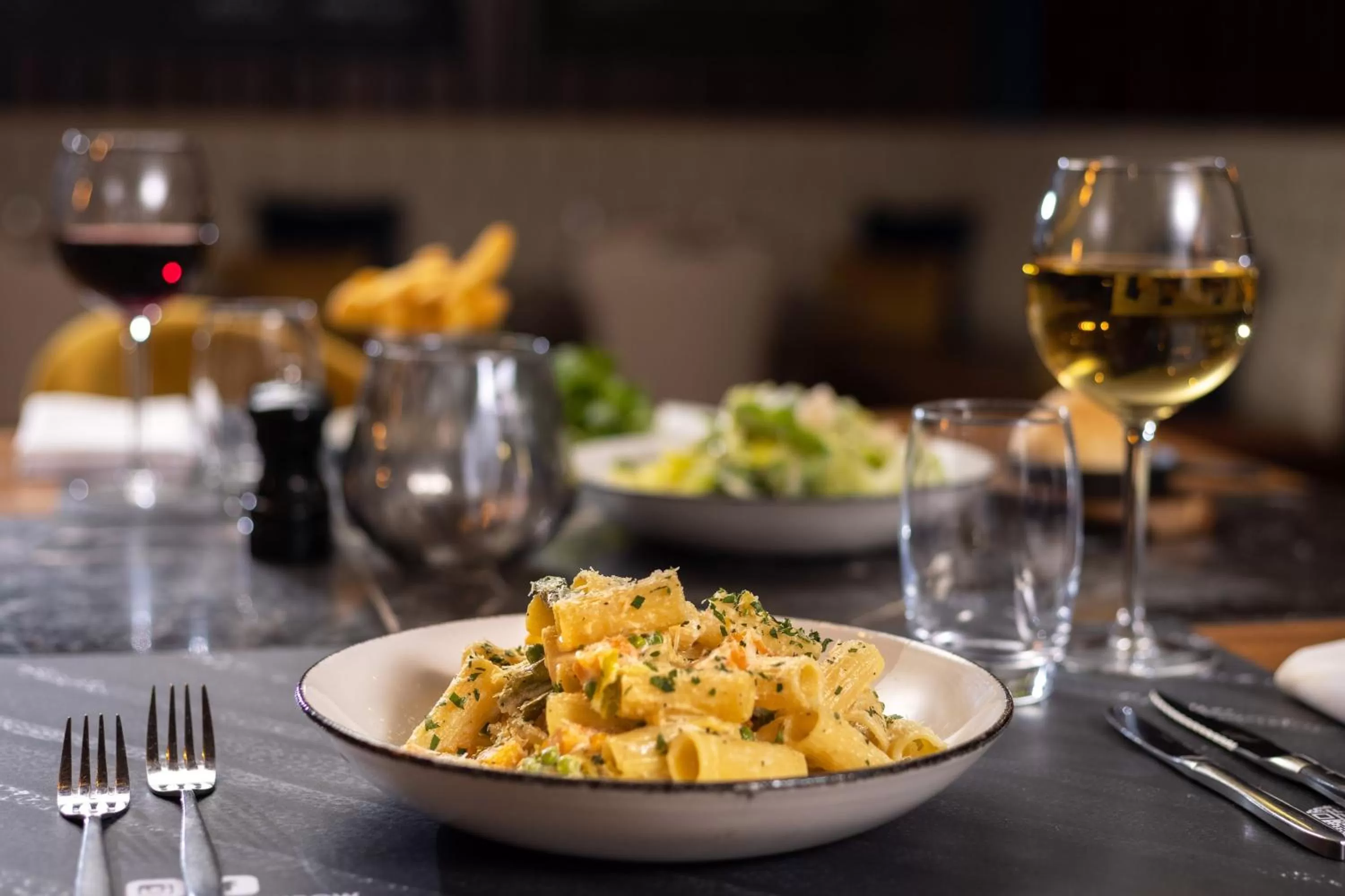 Lounge or bar in Sheraton Heathrow Hotel