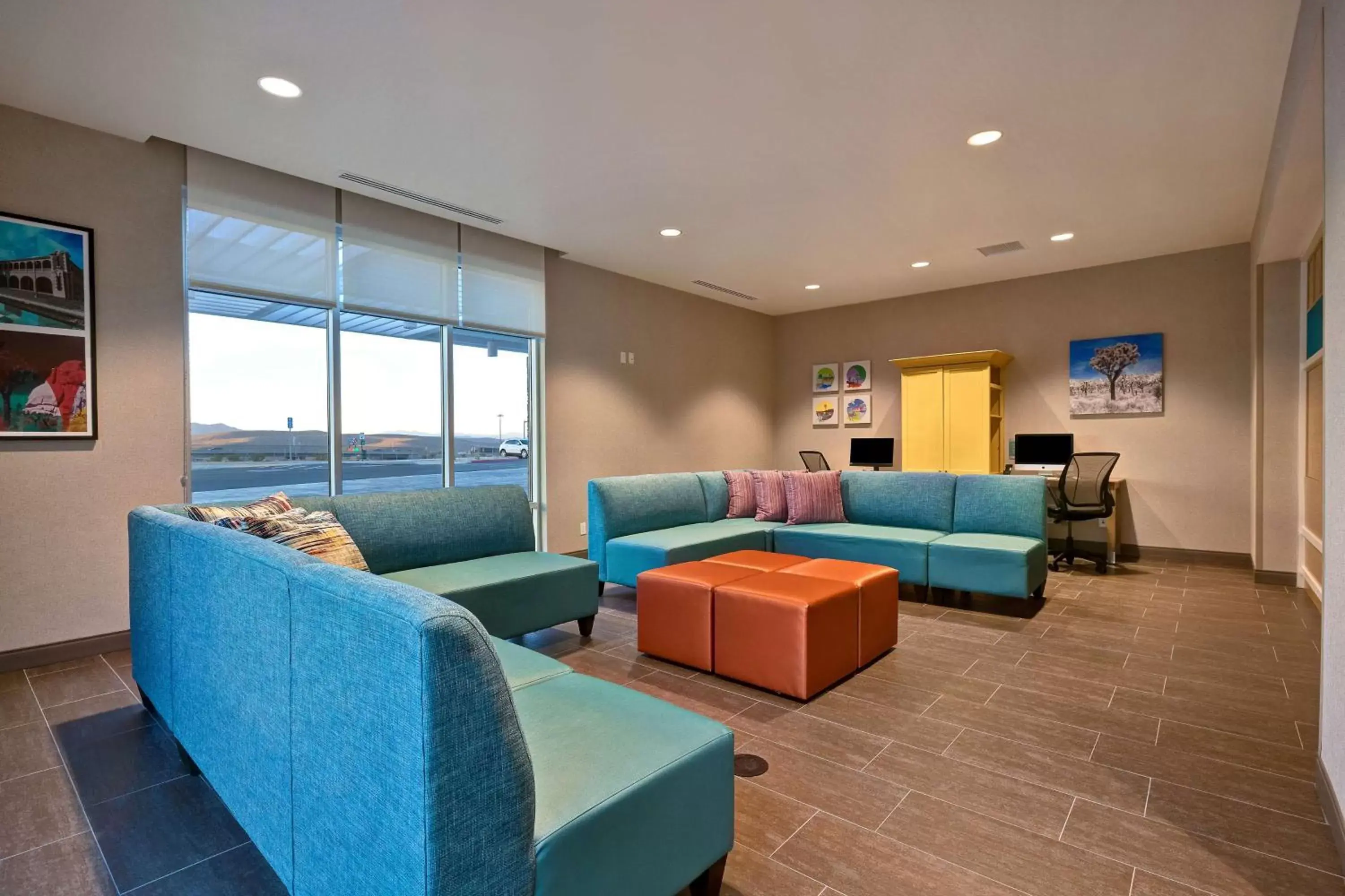 Business facilities, Seating Area in Home2 Suites By Hilton Barstow, Ca