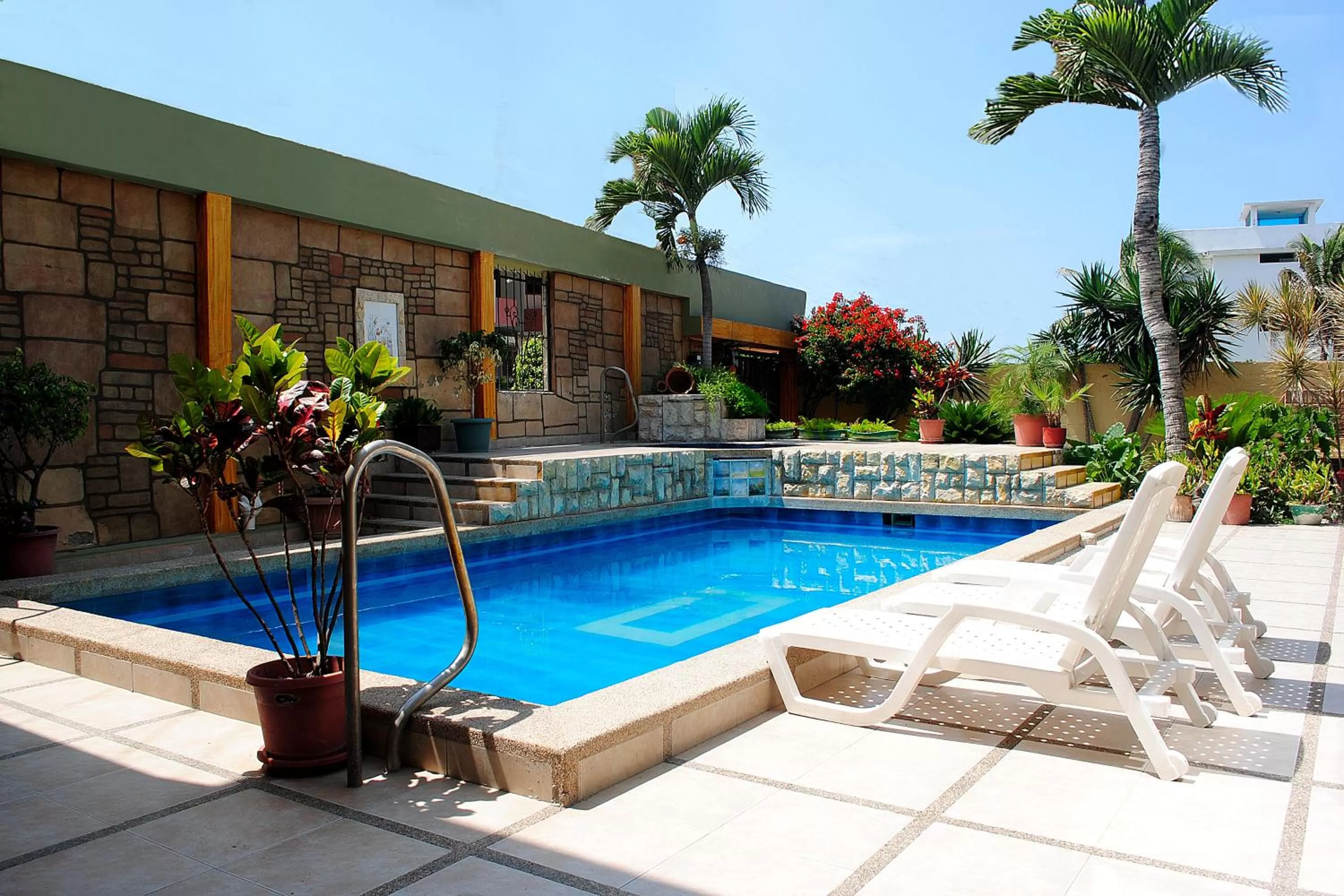 Swimming pool in Hostal Antares