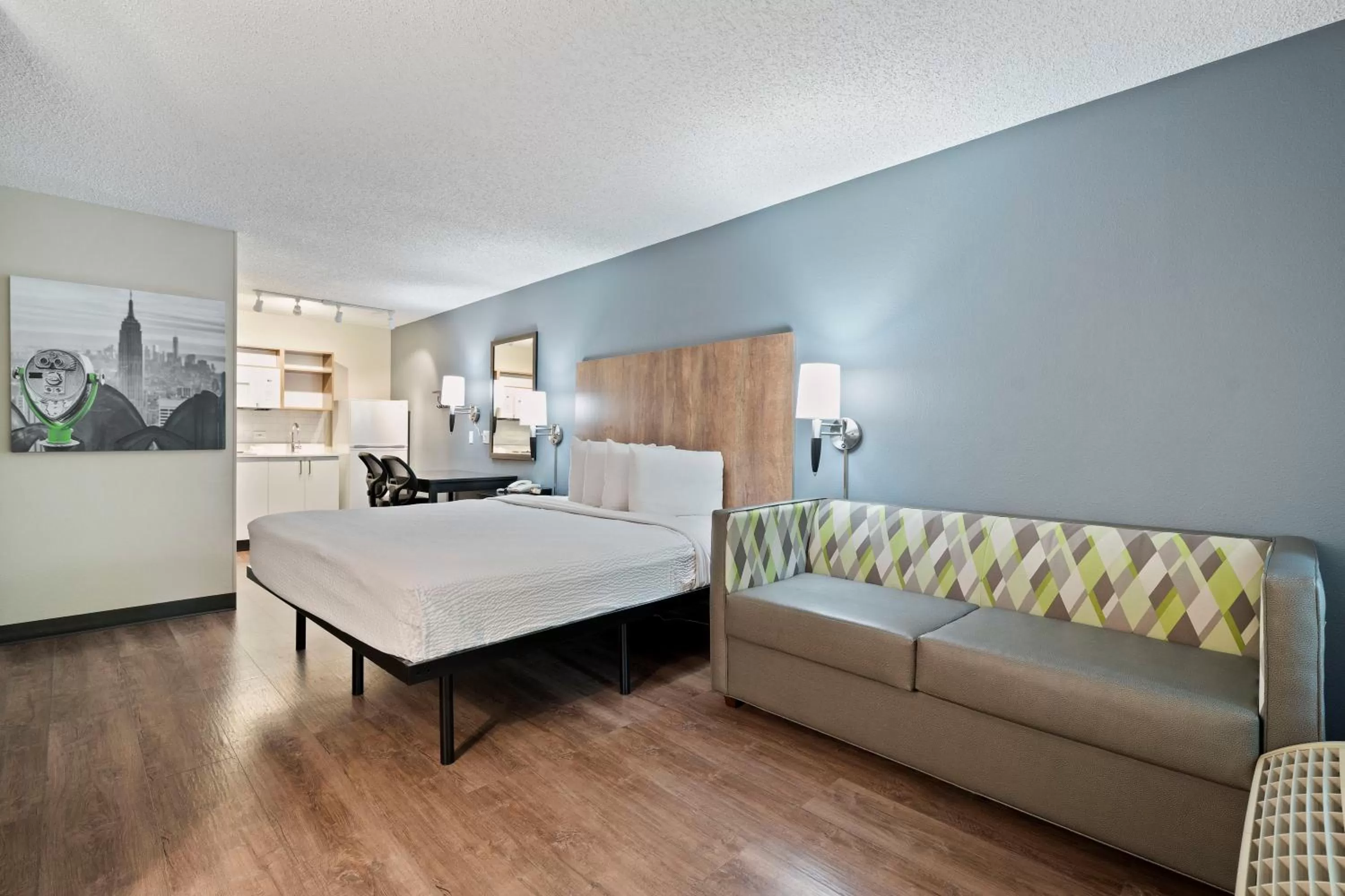Bed in Extended Stay America Suites - Seattle - Redmond
