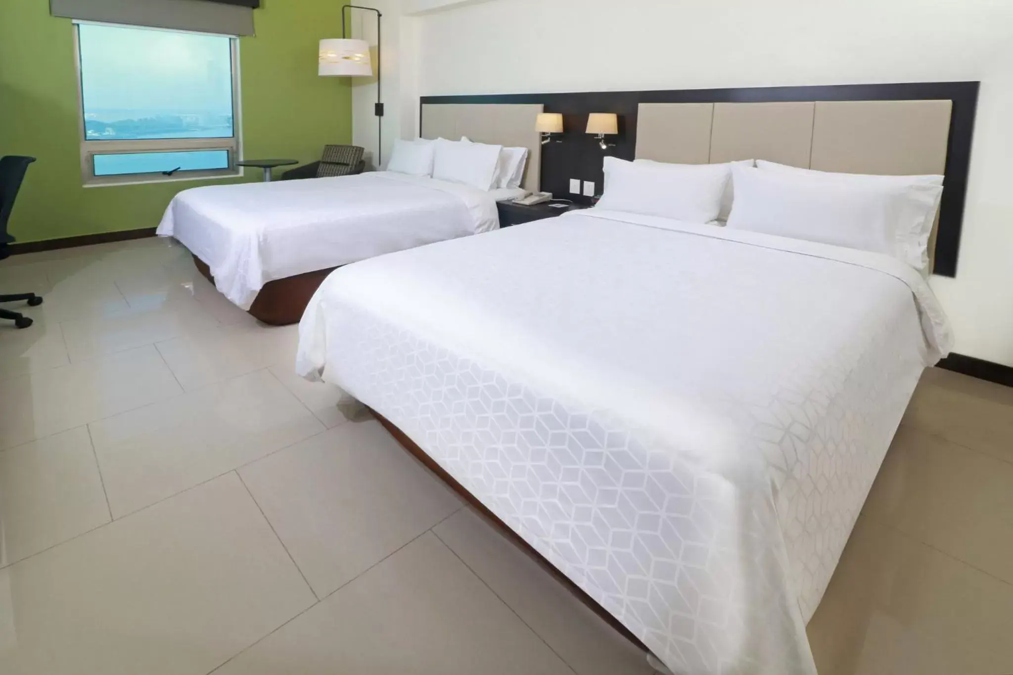 Photo of the whole room, Bed in Holiday Inn Express - Tuxpan, an IHG Hotel