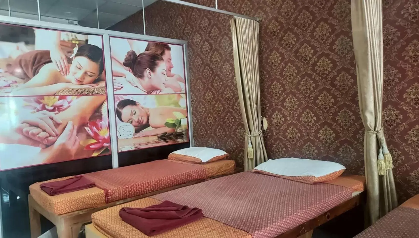 Massage, Bed in Lewit Hotel Pattaya, a member of Radisson Individuals