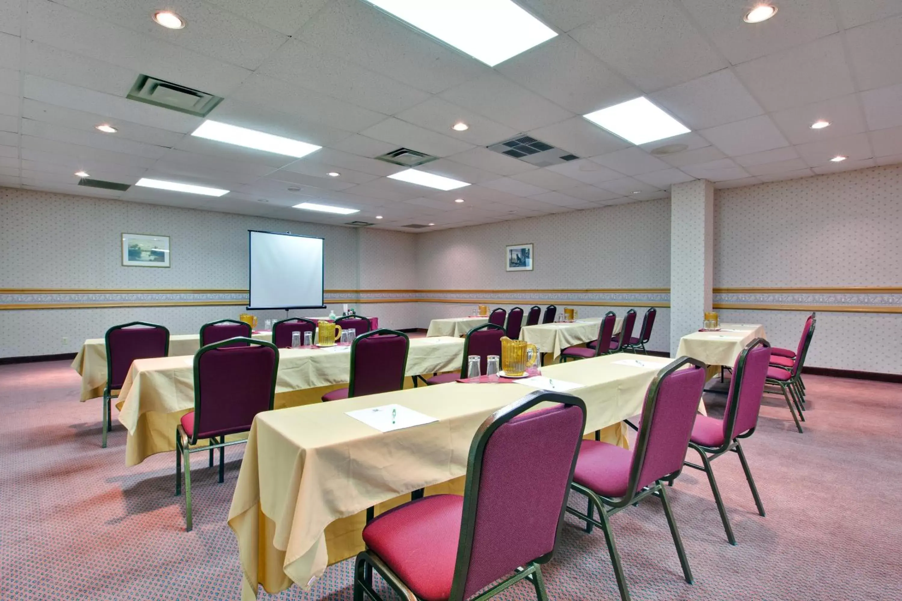 Banquet/Function facilities in Days Inn by Wyndham Stephenville