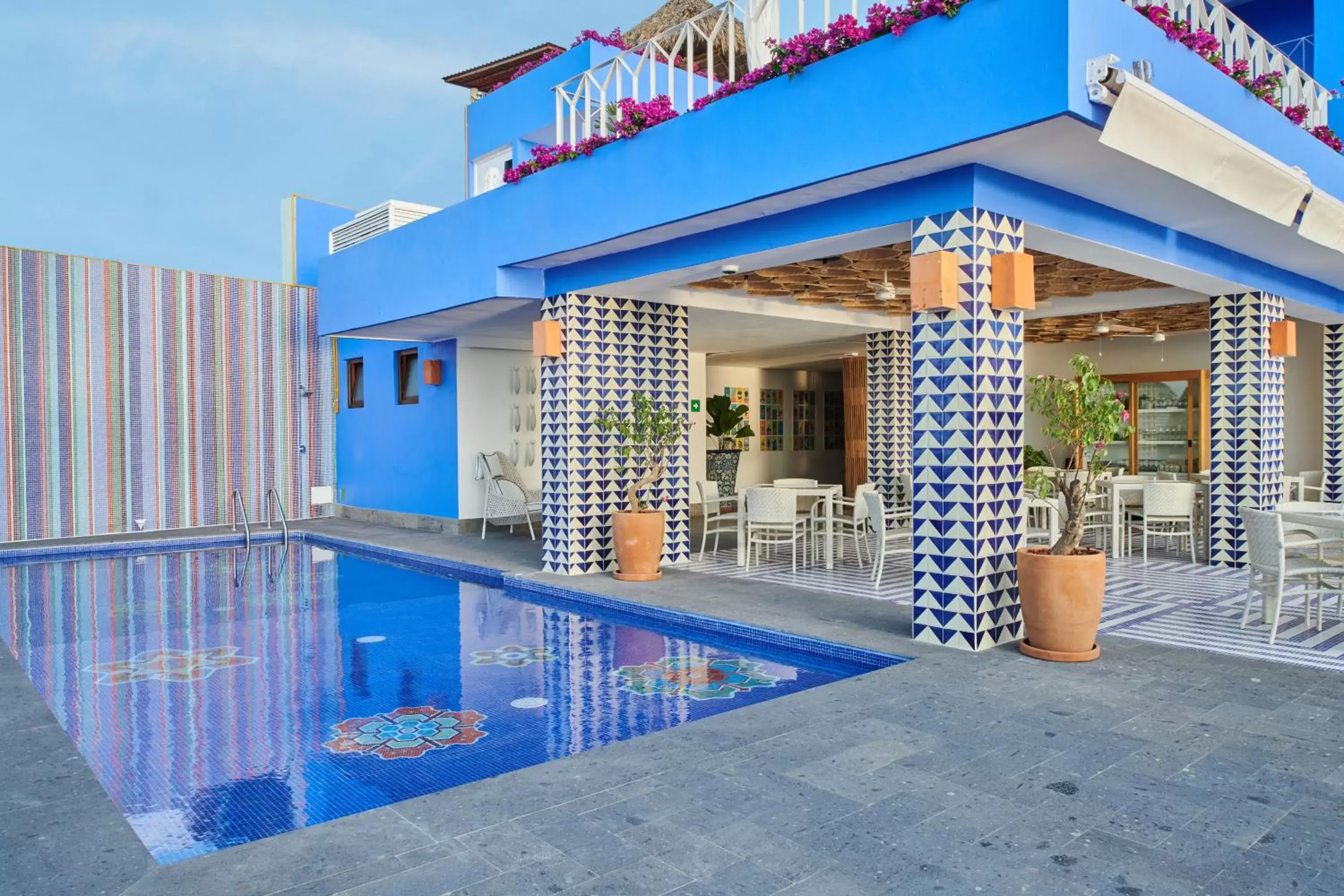 Swimming pool in Hotel Luxury Patio Azul