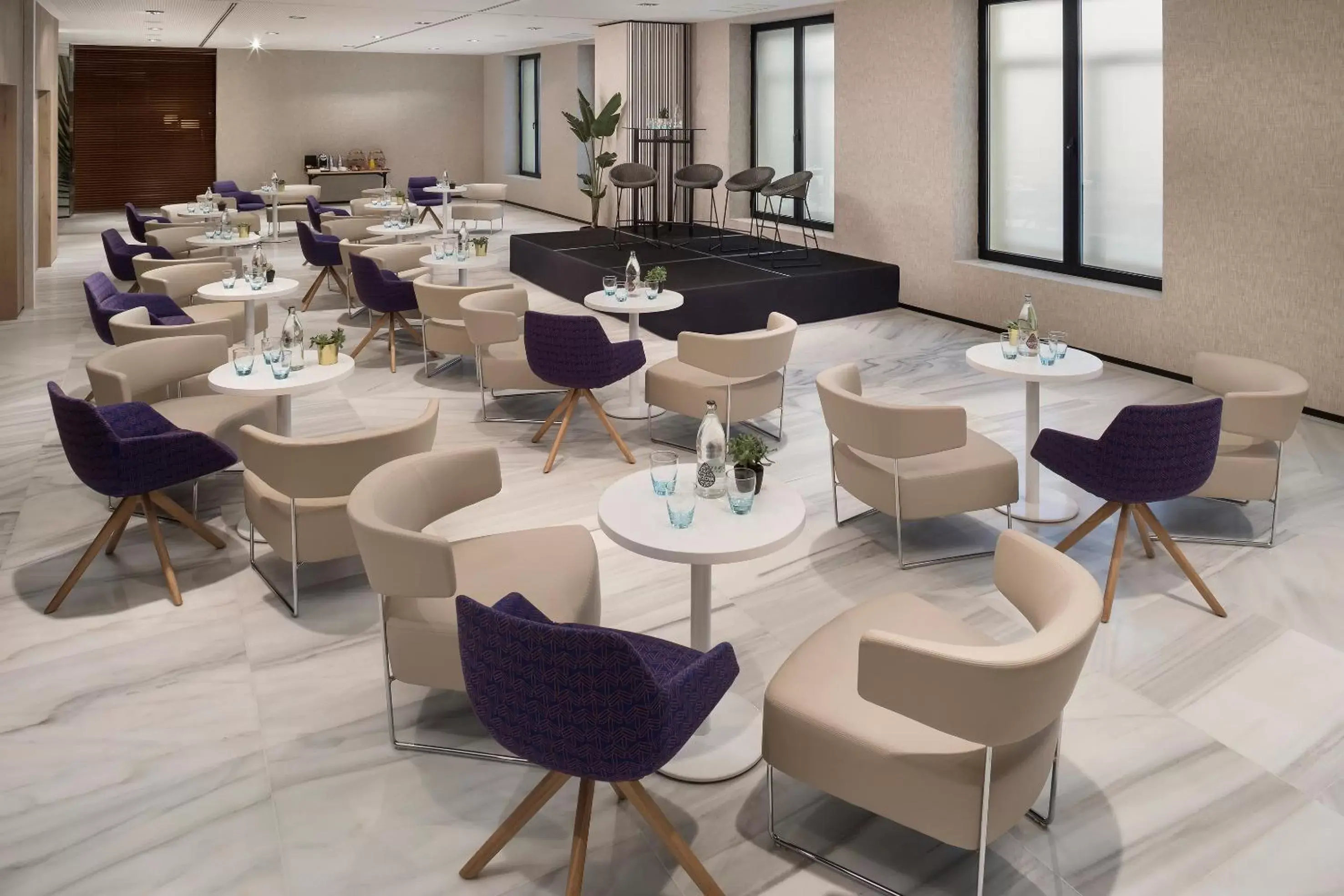 Meeting/conference room, Restaurant/Places to Eat in Melia Madrid Serrano