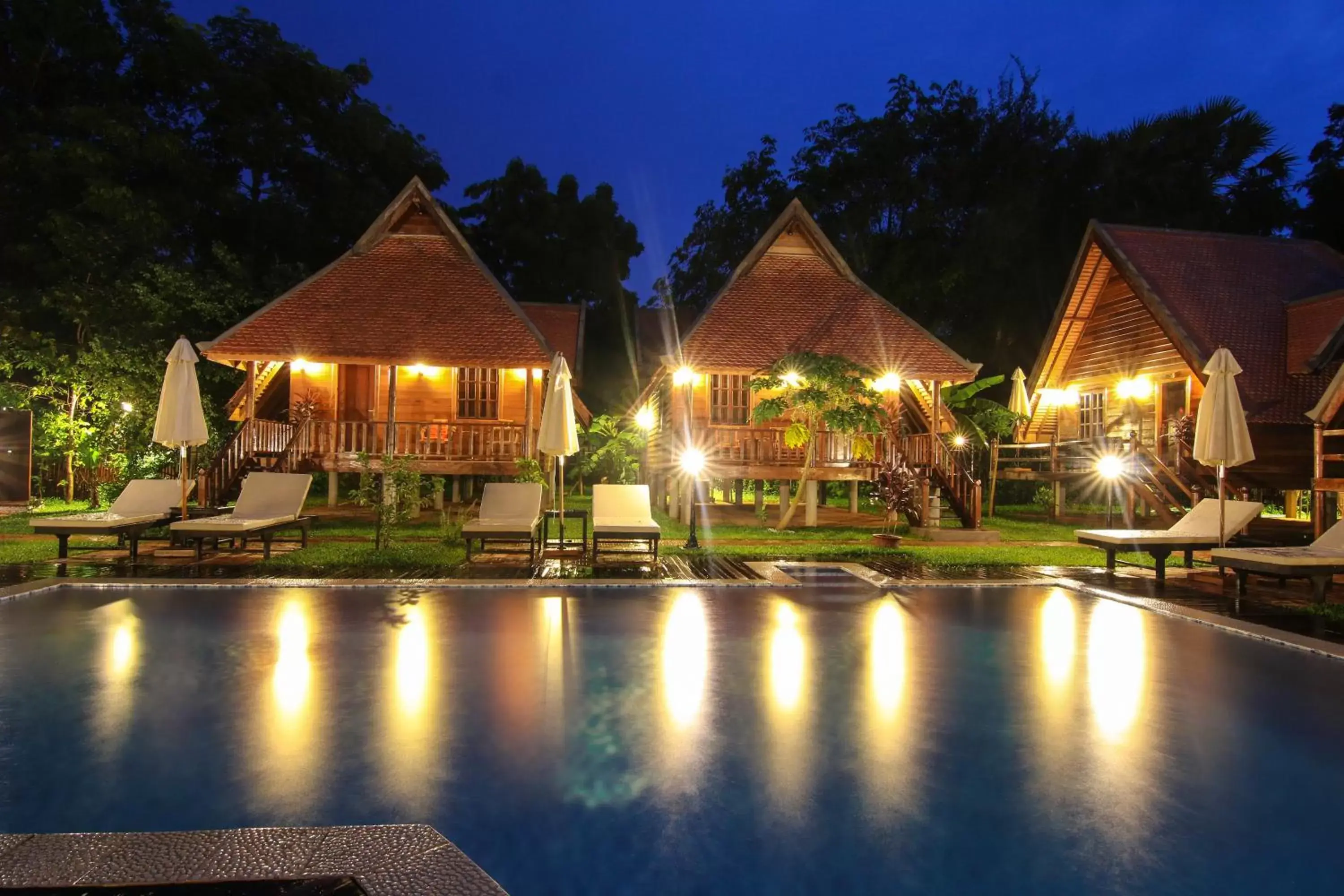 Swimming pool, Property Building in Angkor Heart Bungalow