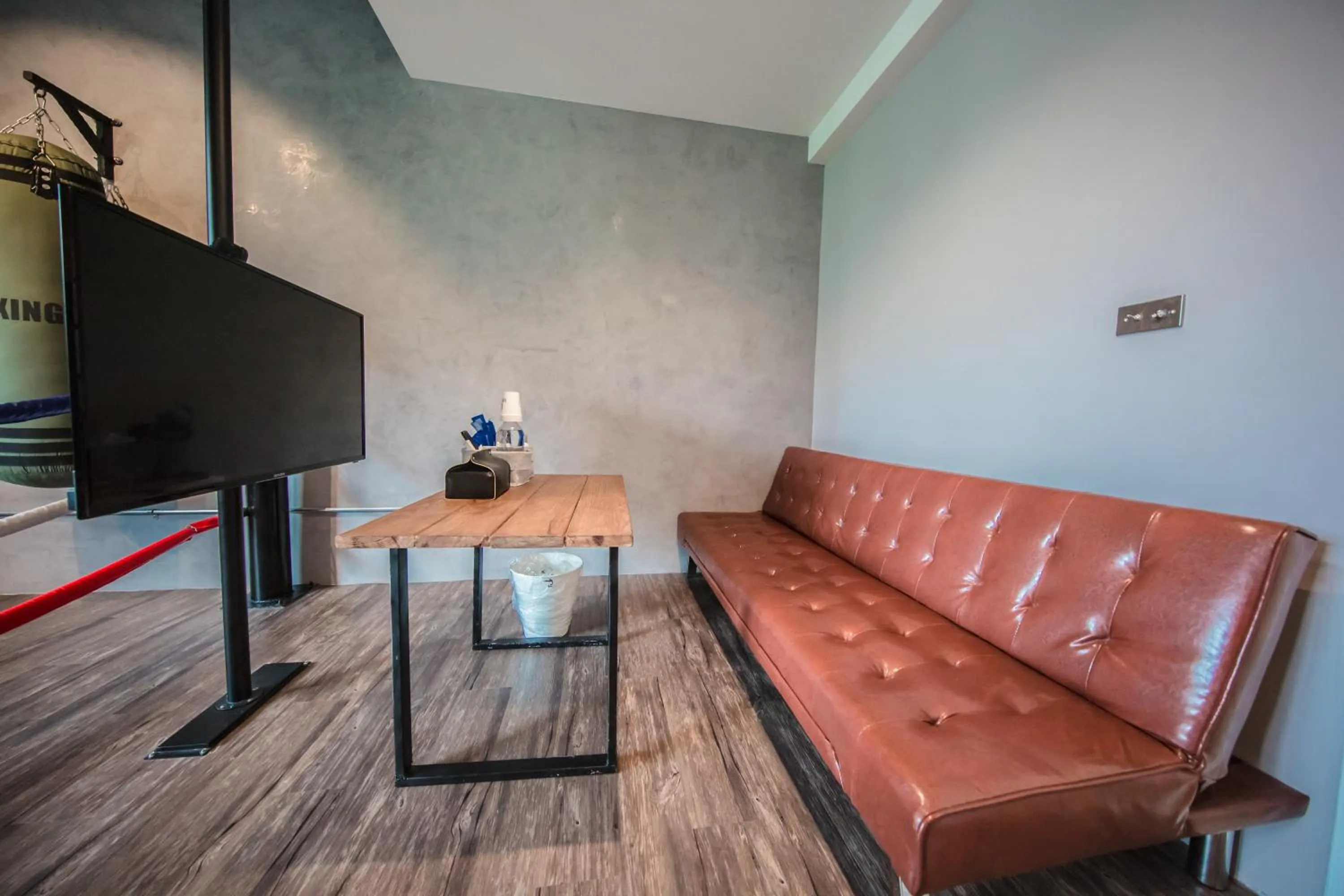 Communal lounge/ TV room in Urban