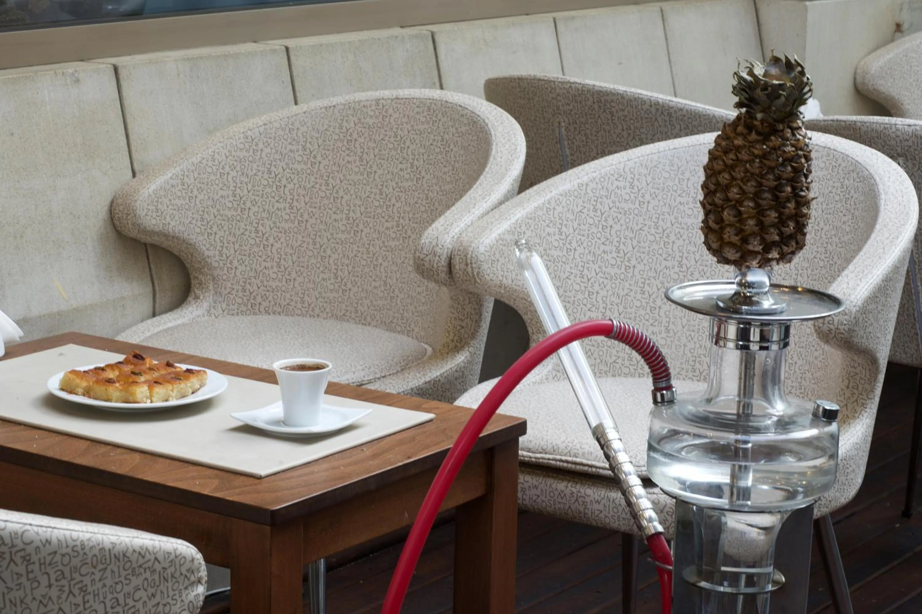 Restaurant/places to eat, Seating Area in Eterno Hotel