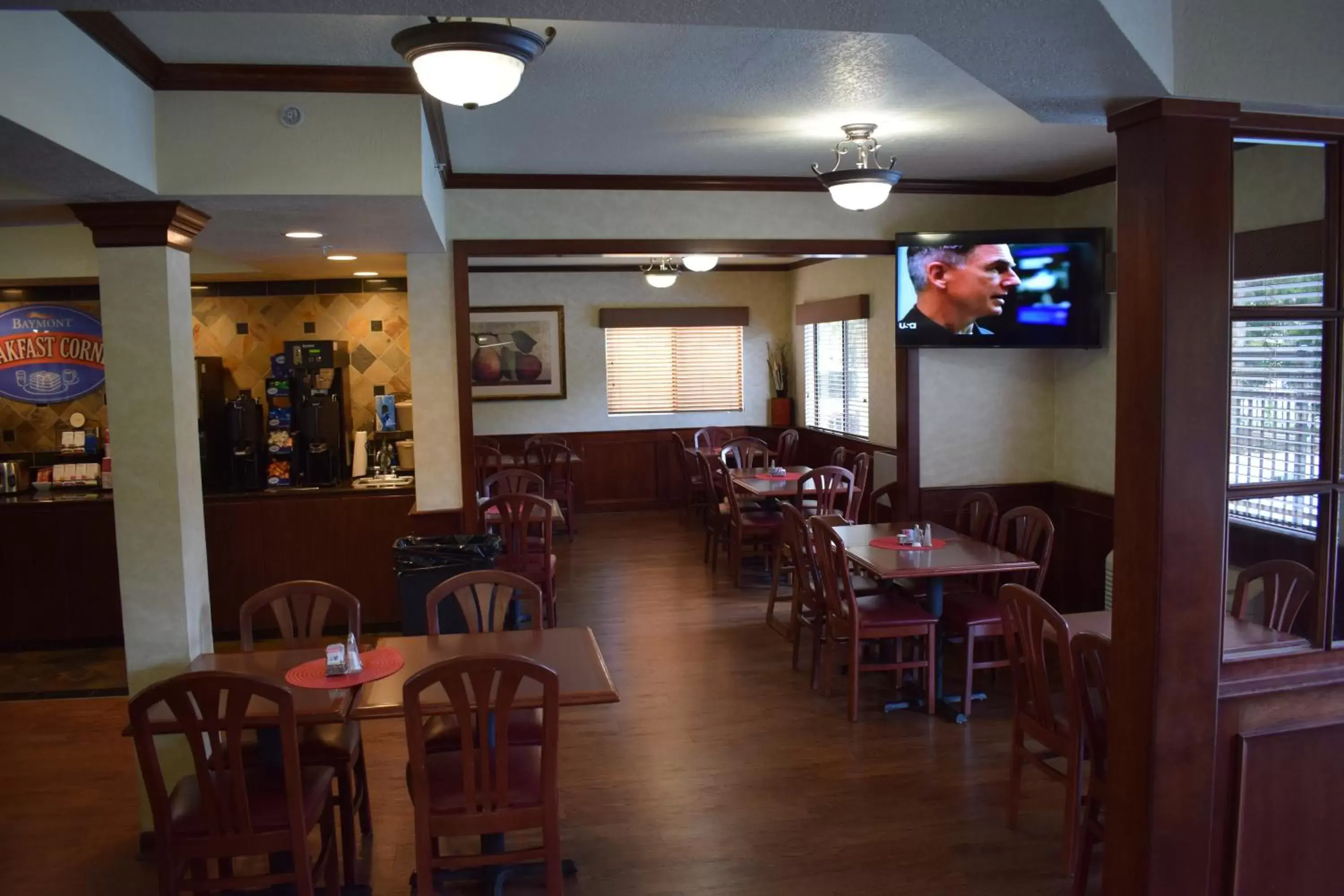 Continental breakfast, Restaurant/Places to Eat in Baymont by Wyndham Yakima Riverfront