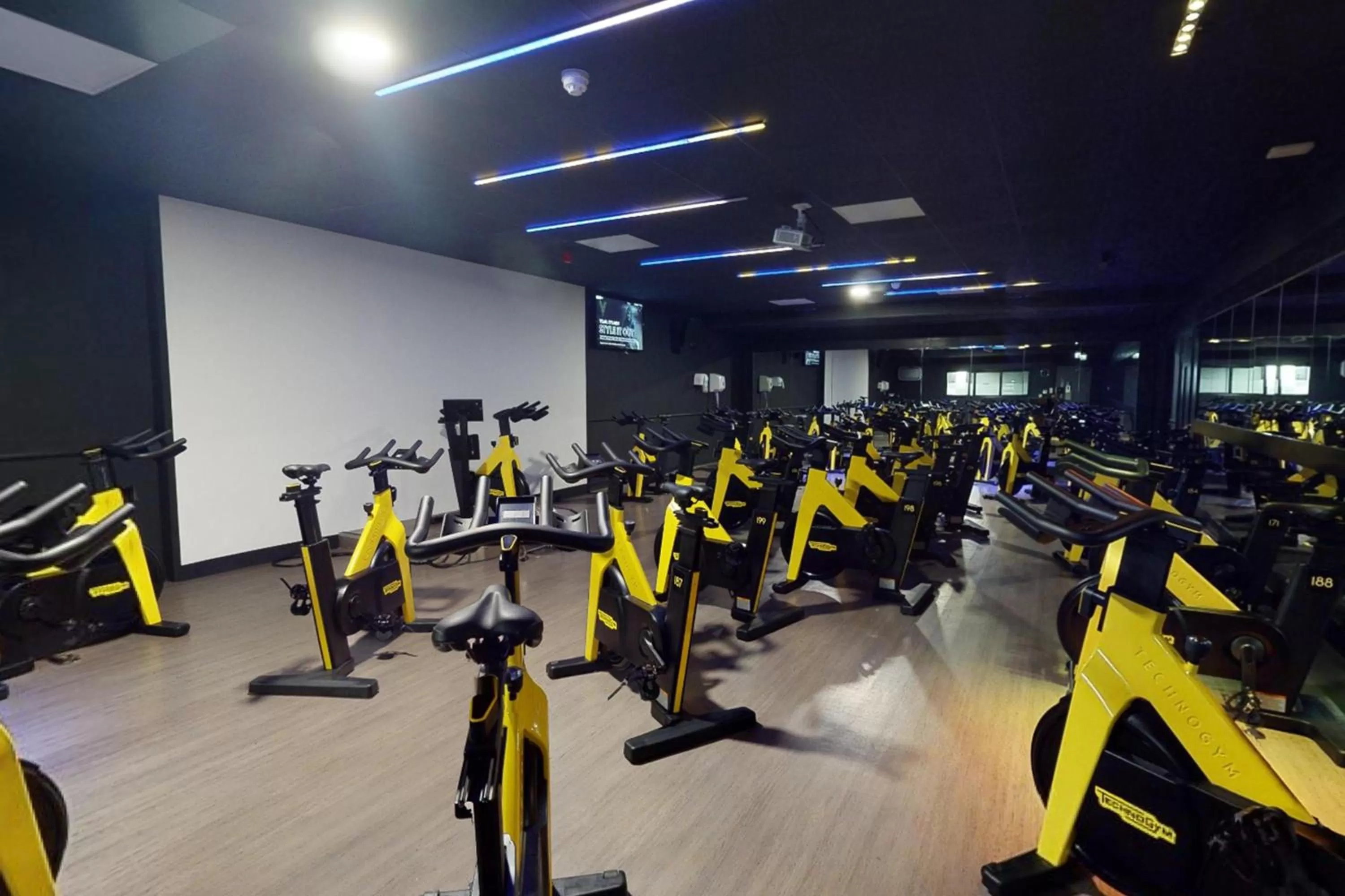 Fitness centre/facilities in Village Hotel Cardiff