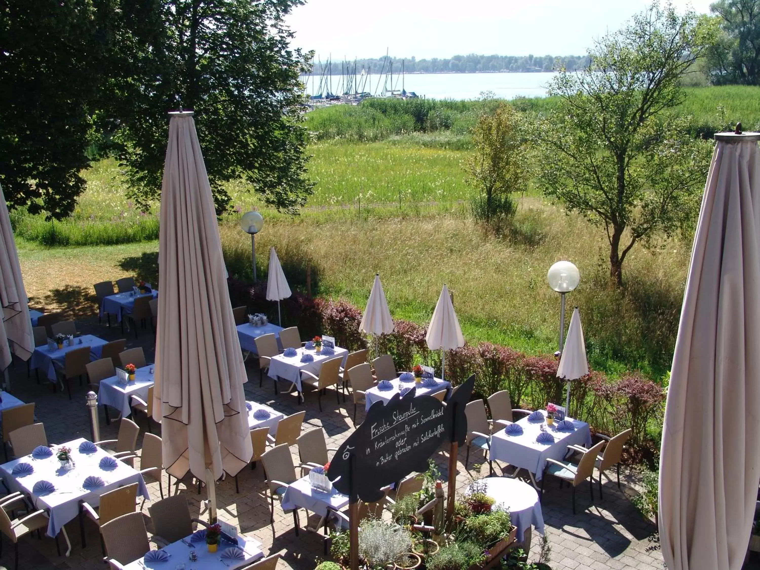 Patio, Restaurant/Places to Eat in Zum Fischer am See ***S