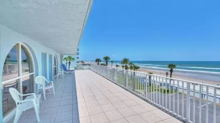 Patio, Balcony/Terrace in El Caribe Resort and Conference Center