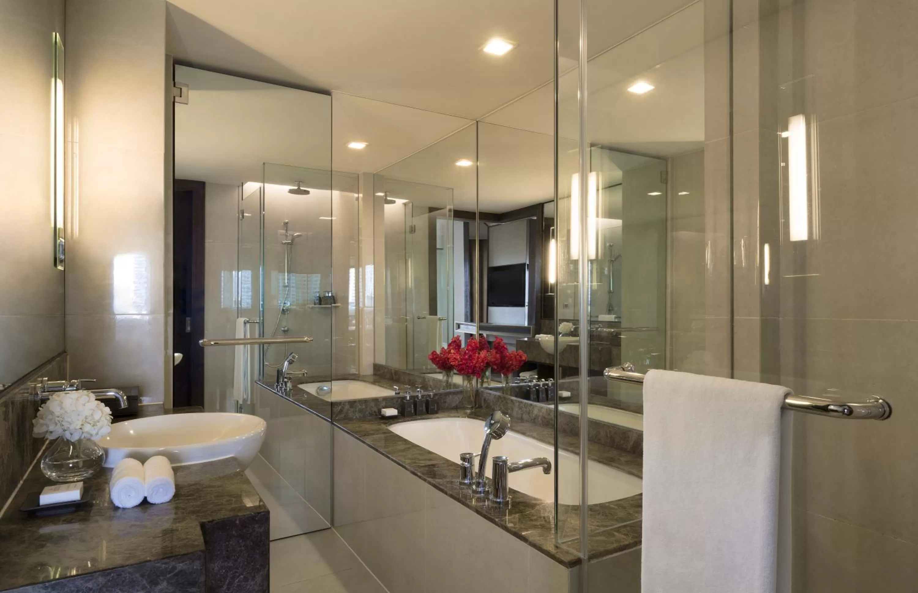 Bathroom in Anantara Riverside Bangkok Resort