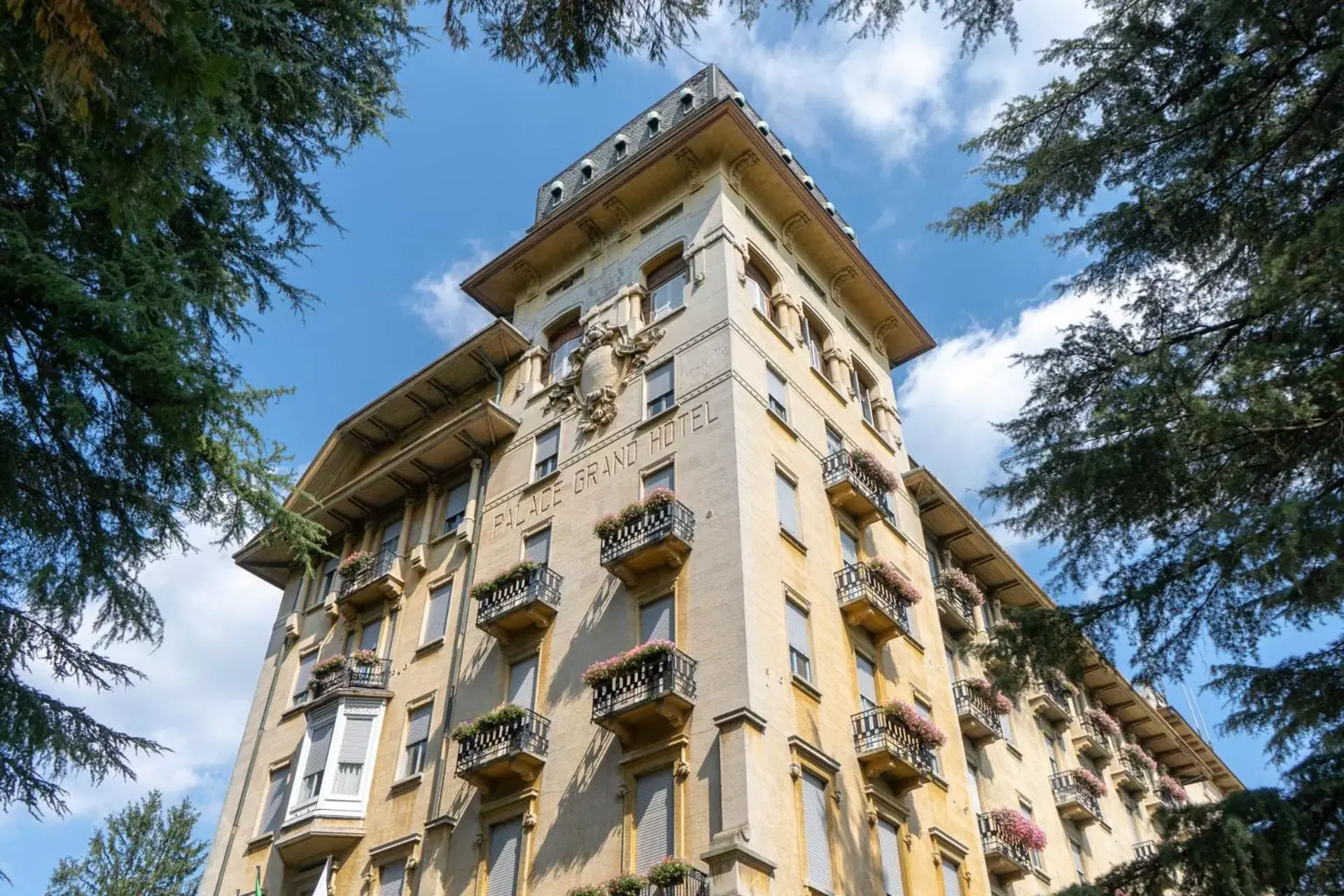 Property Building in Palace Grand Hotel Varese