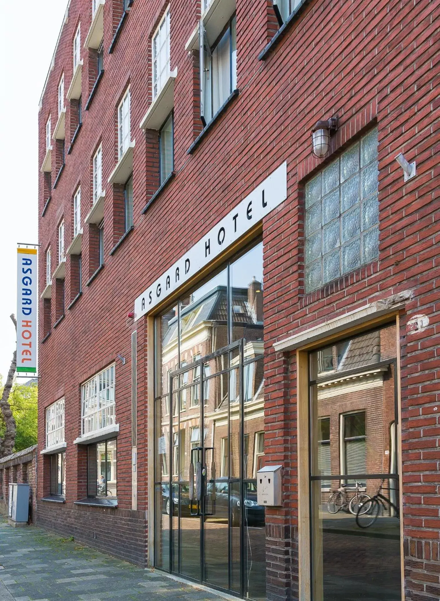 Facade/entrance in Asgard Hotel Facade/entrance in Asgard Hotel