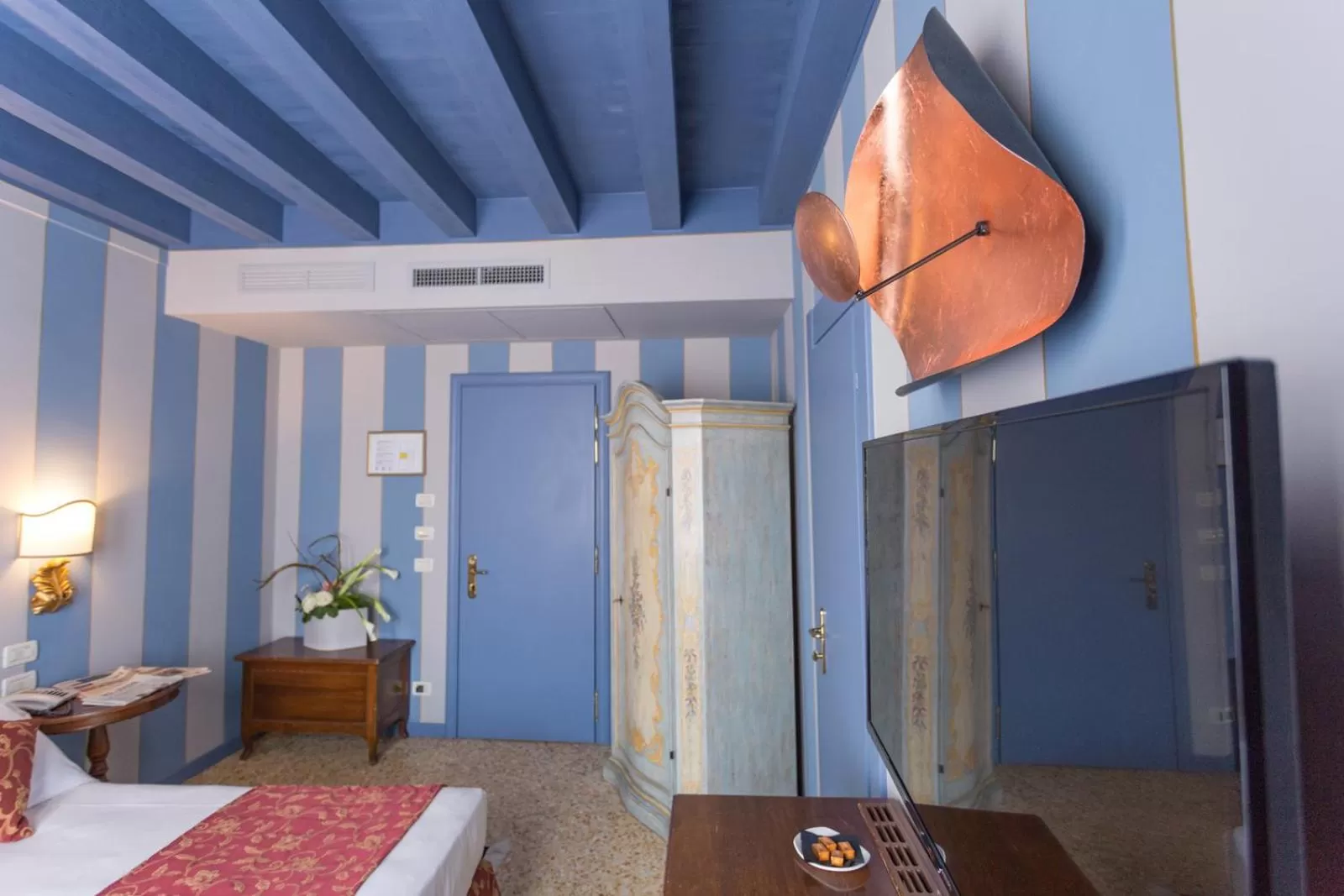 Other, Bed in Hotel Tiziano