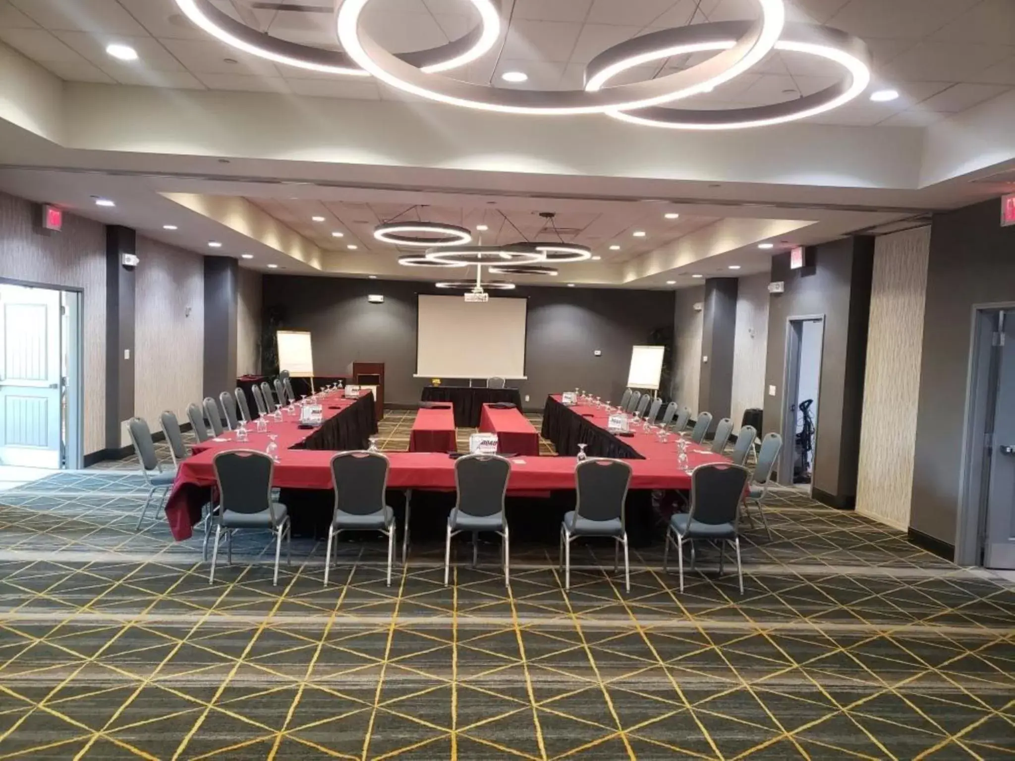 Banquet/Function facilities in Holiday Inn Phoenix Airport, an IHG Hotel