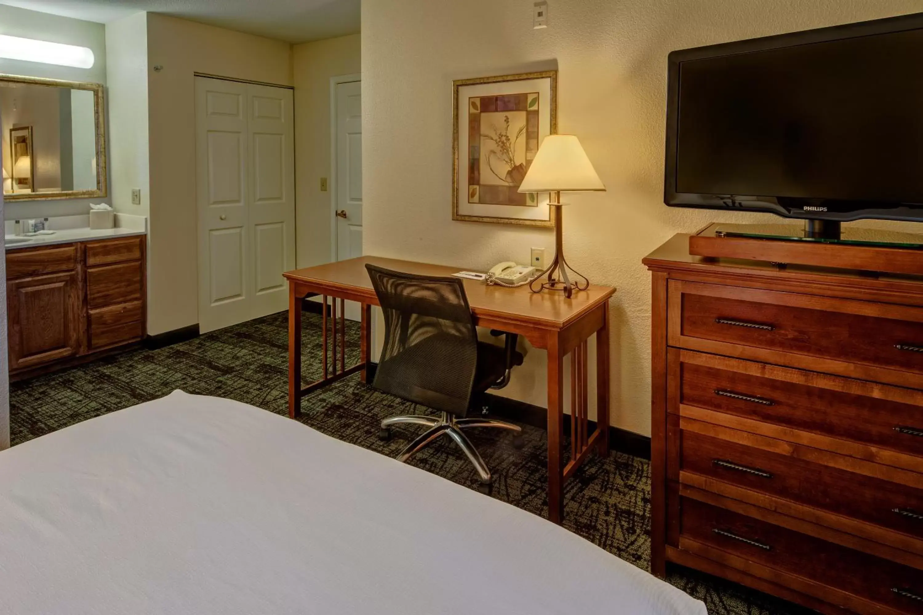 Photo of the whole room, TV/Entertainment Center in Staybridge Suites Denver - Cherry Creek, an IHG Hotel