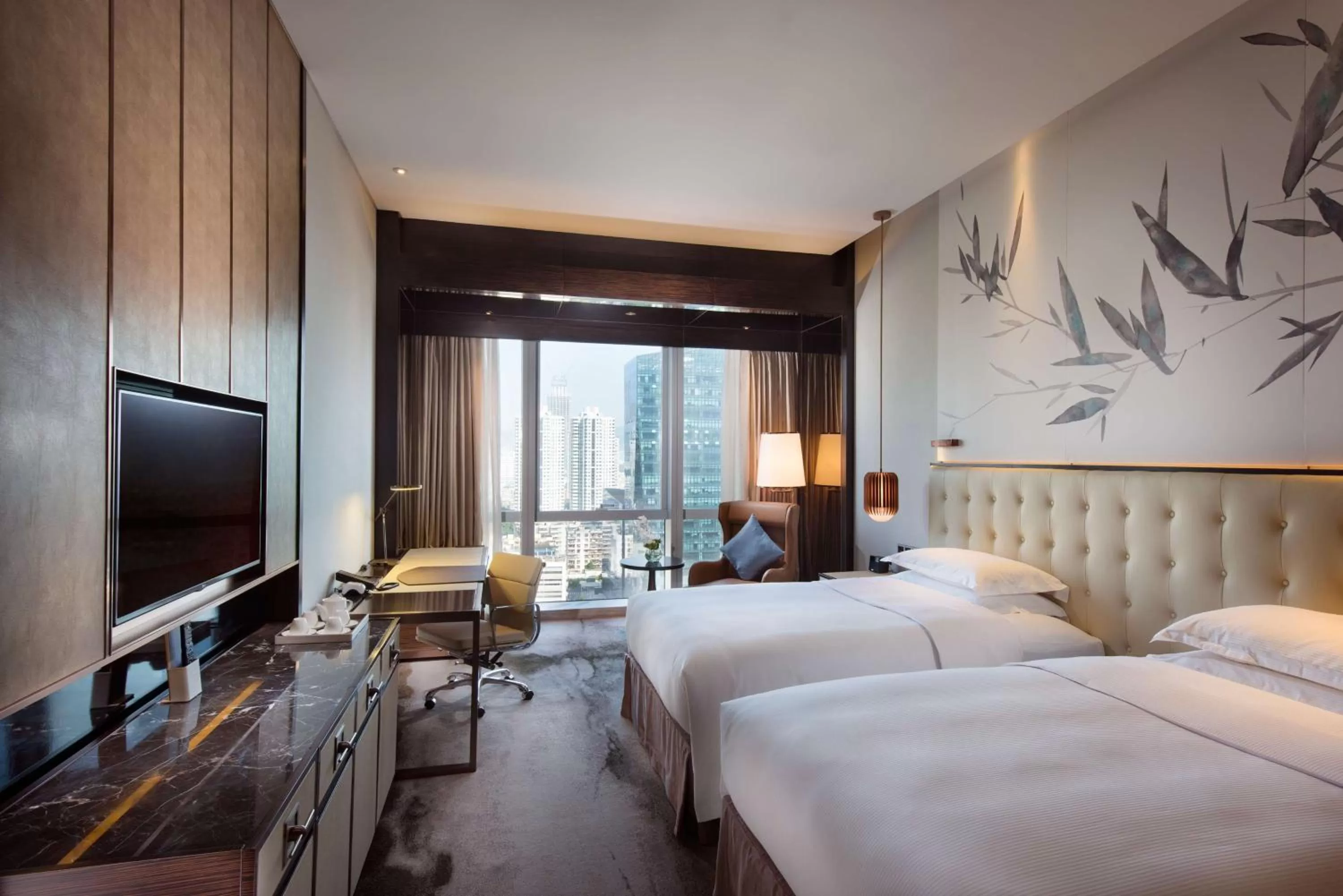 Bedroom, Bed in Hilton Shenzhen Futian, Metro Station at Hotel Front Door, Close to Futian Convention & Exhibition Center