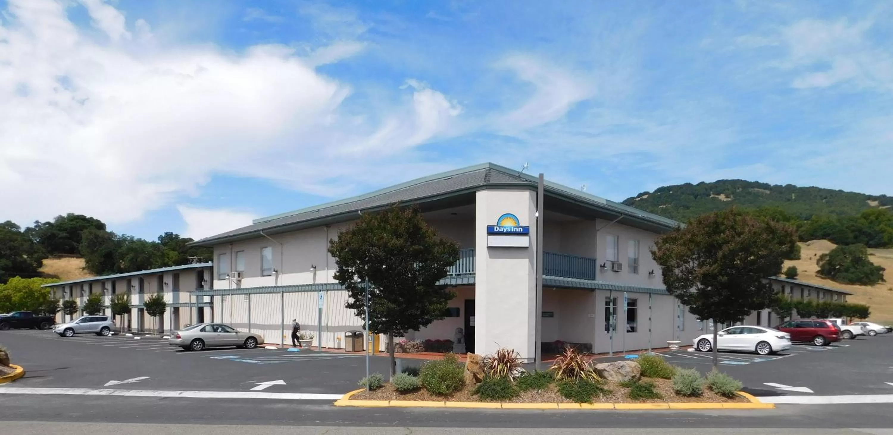 Property building in Days Inn by Wyndham Novato/San Francisco