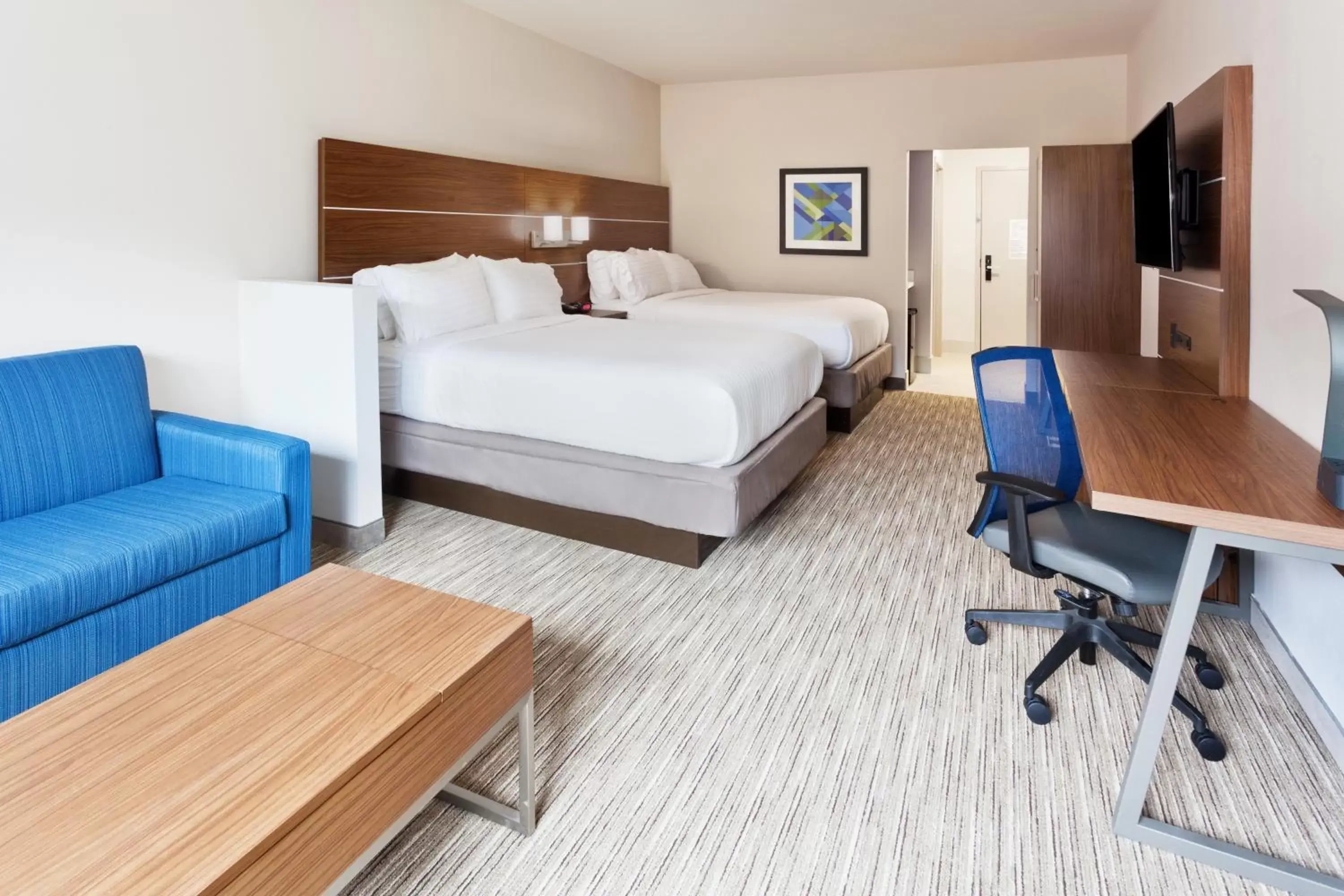 Photo of the whole room, Bed in Holiday Inn Express & Suites - Cartersville, an IHG Hotel