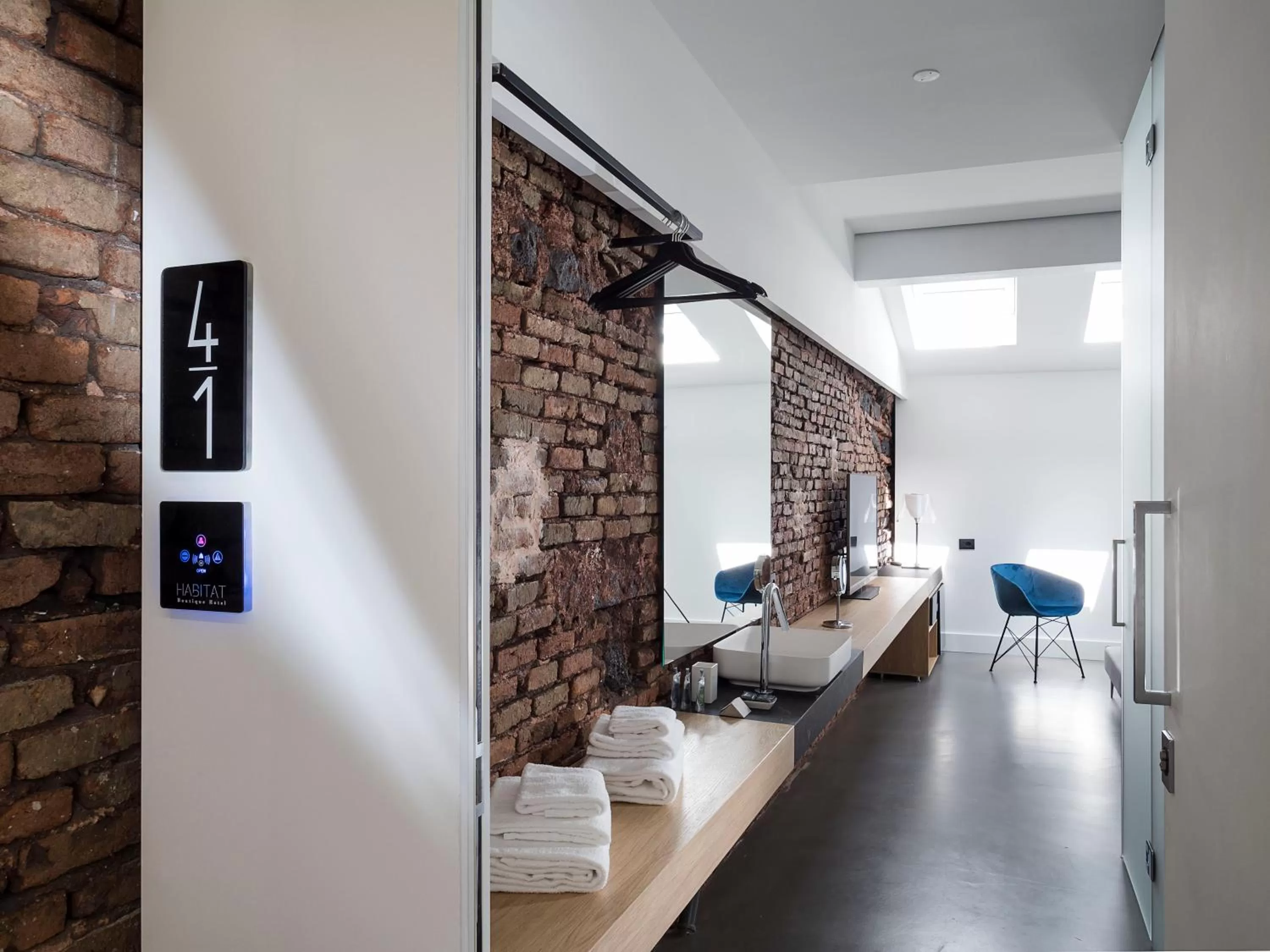 Deluxe Double Room in Habitat