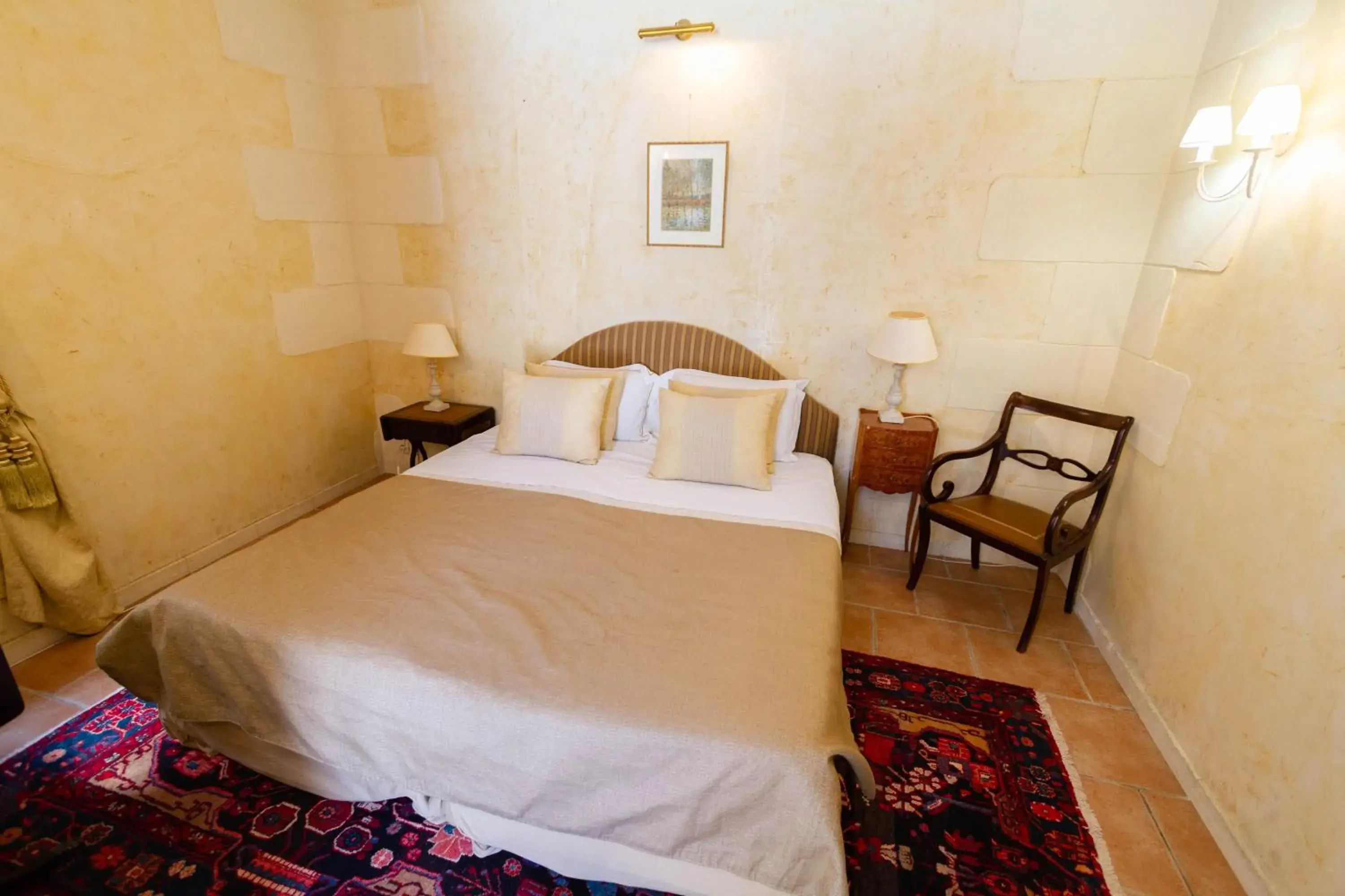 Bedroom, Bed in Chateau De Lantic