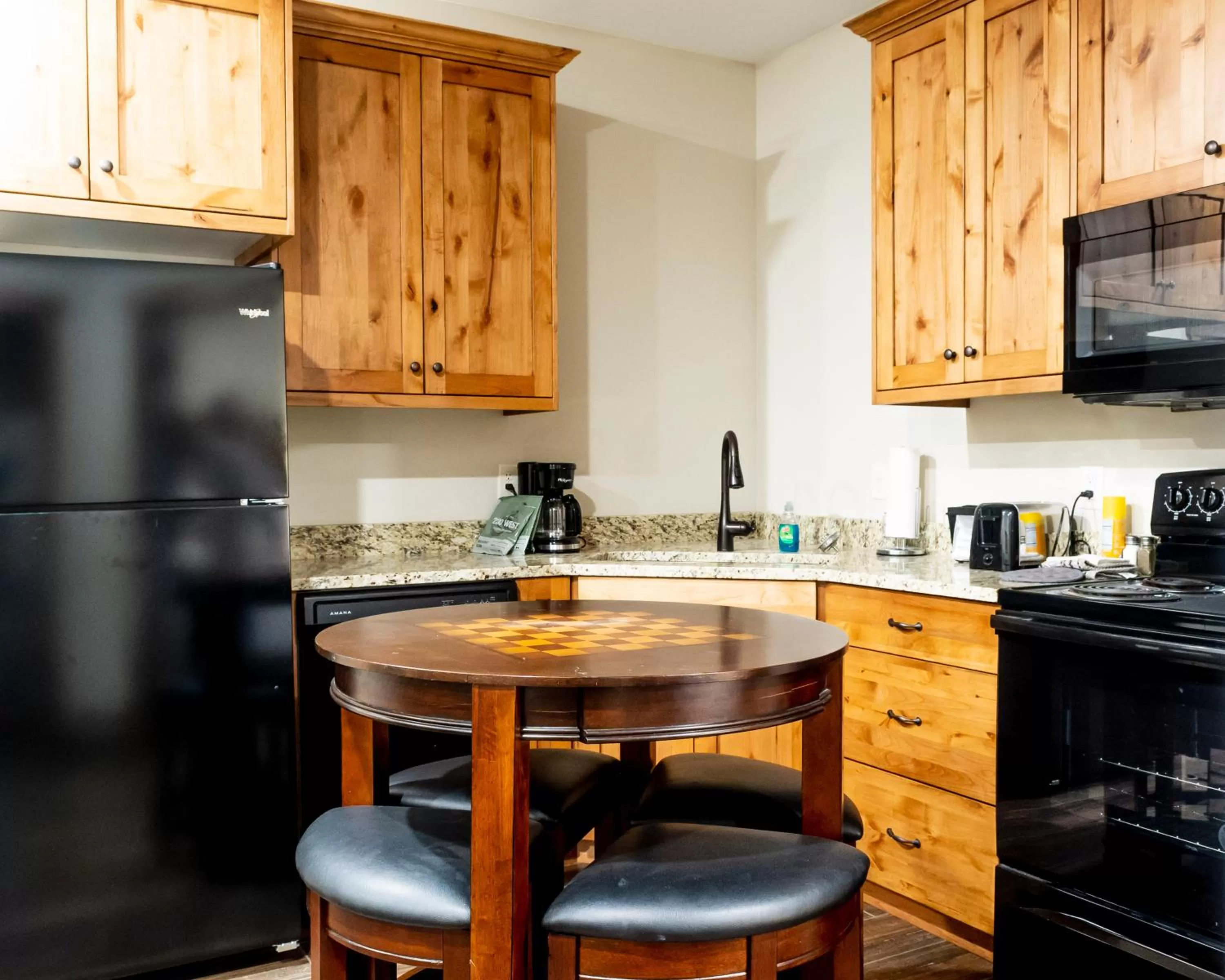 Kitchen or kitchenette in Sawtelle Mountain Resort