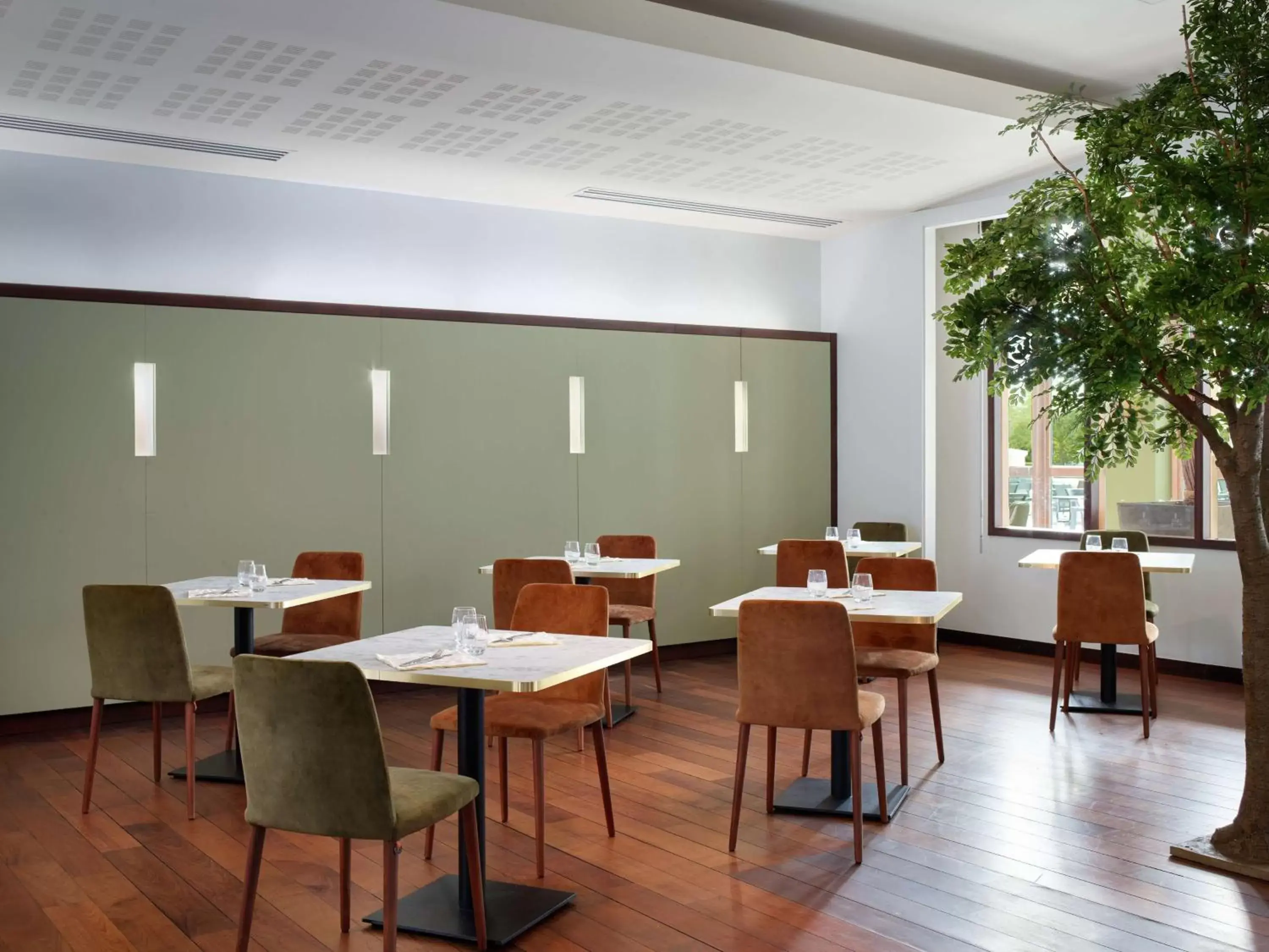 Restaurant/Places to Eat in Radisson Blu Hotel Paris, Marne-la-Vallée