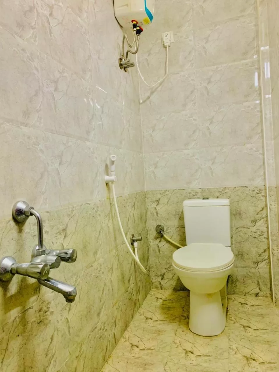 Bathroom in Hotel Half Moon Chennai