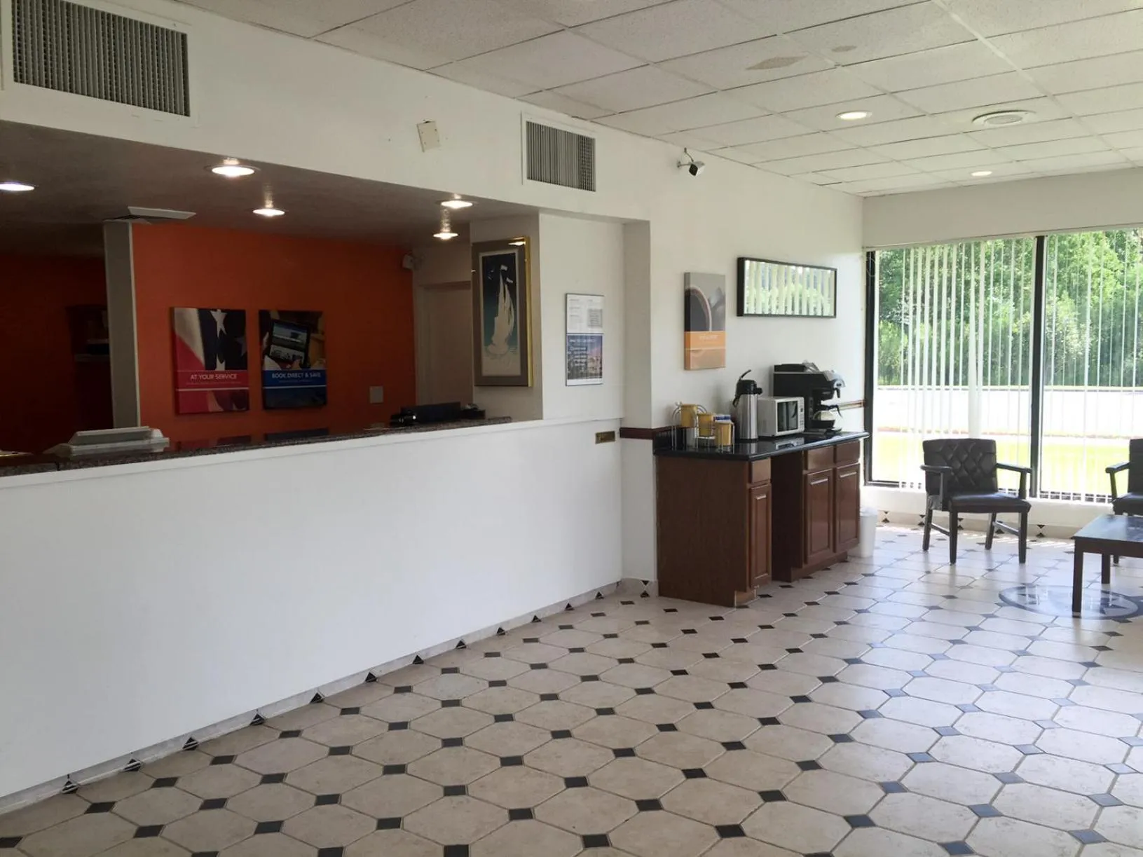 Lobby or reception in Econo Lodge