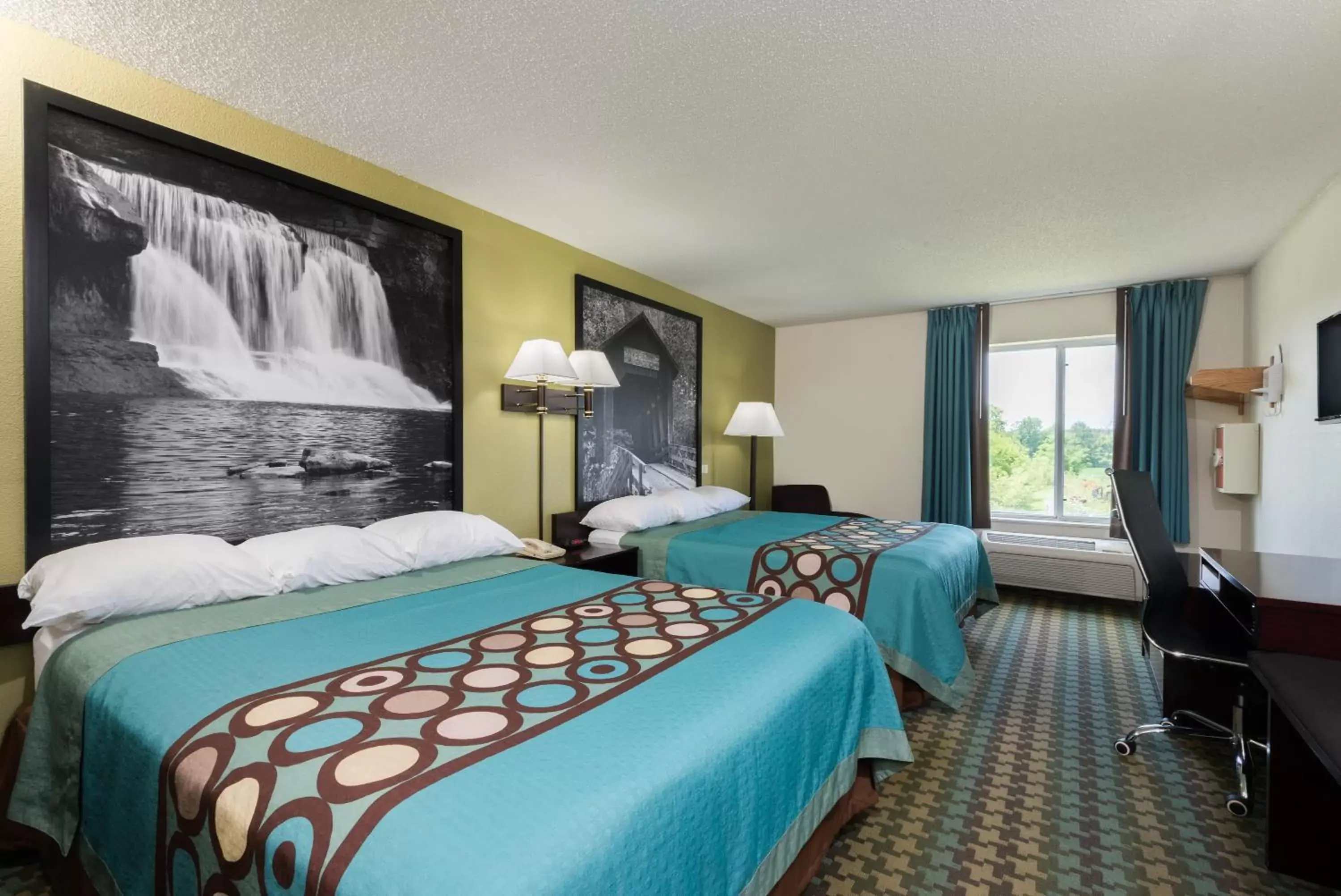 Queen Room with Two Queen Beds - Non-Smoking in Super 8 by Wyndham Cloverdale
